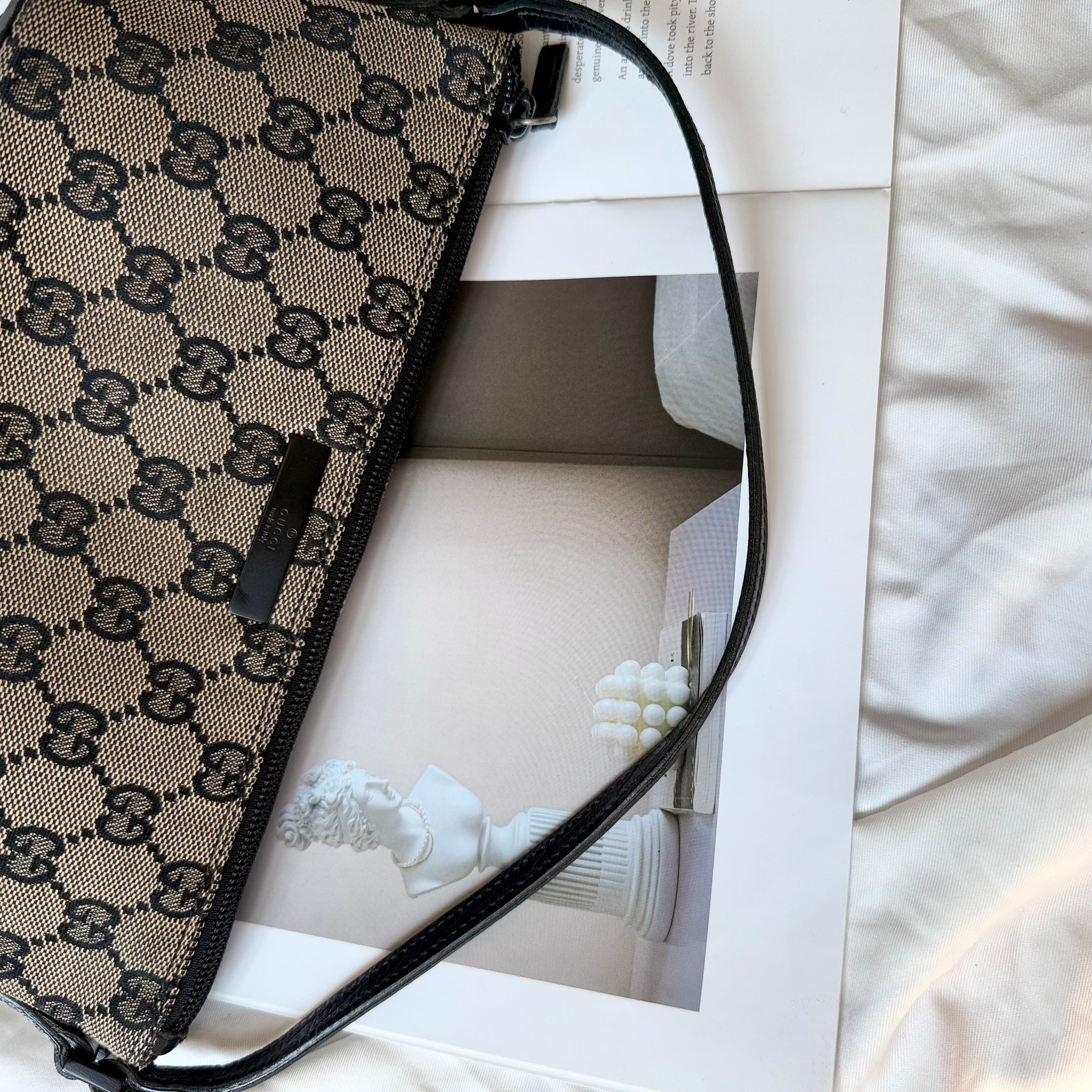 (Reserved) Gucci Vintage GG Canvas Boat Baguette Bag Black