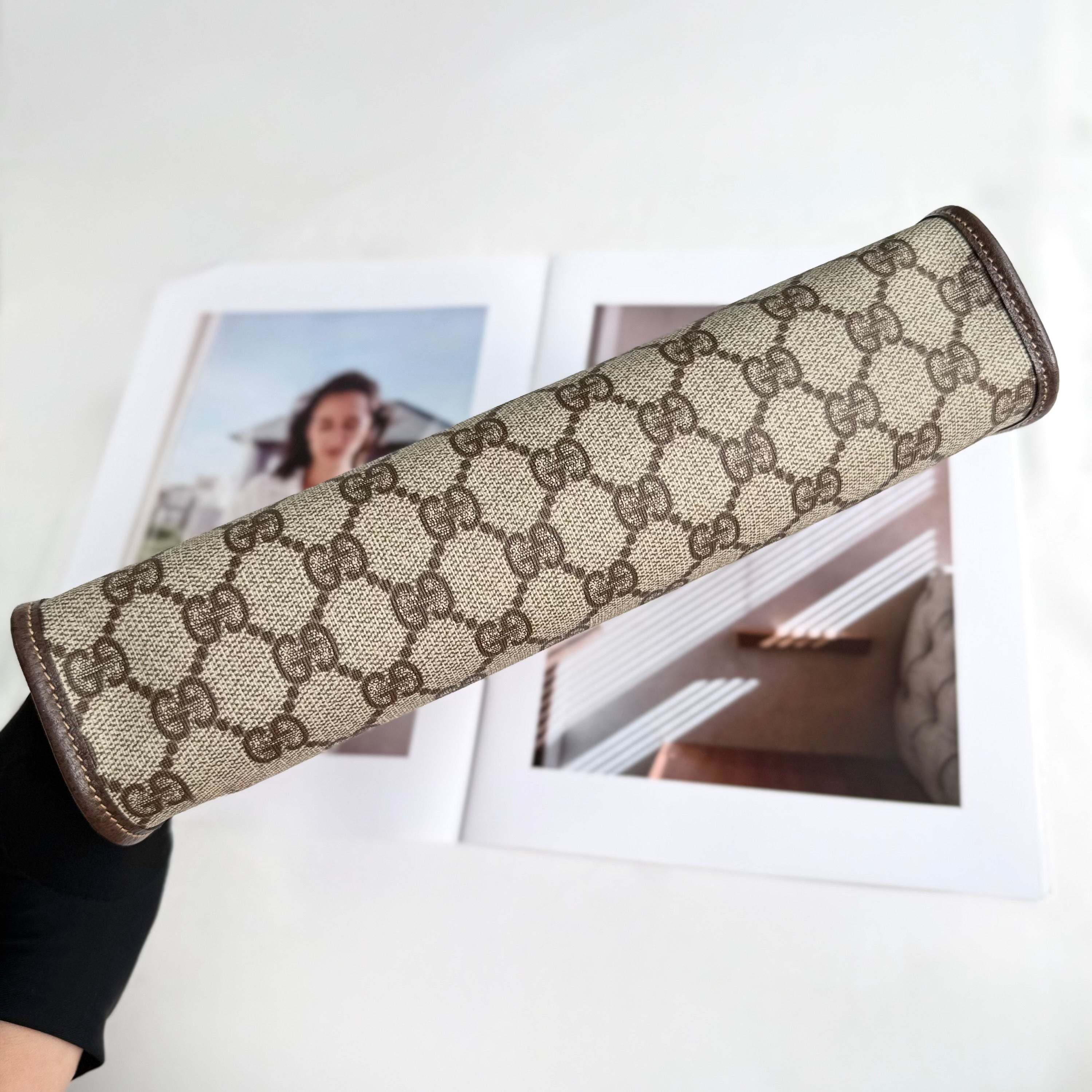 GUCCI GG Supreme Pochette Bag