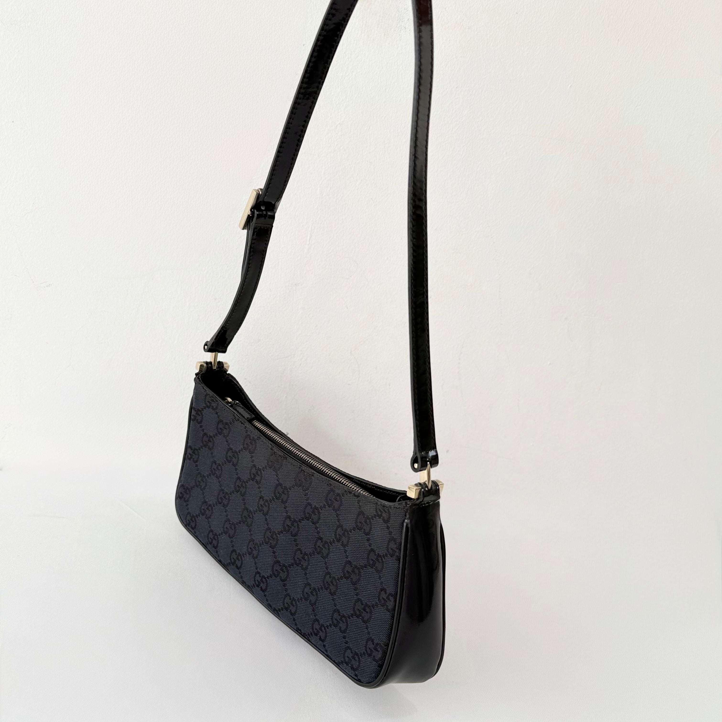 Gucci GG Canvas Pochette shoulder bag