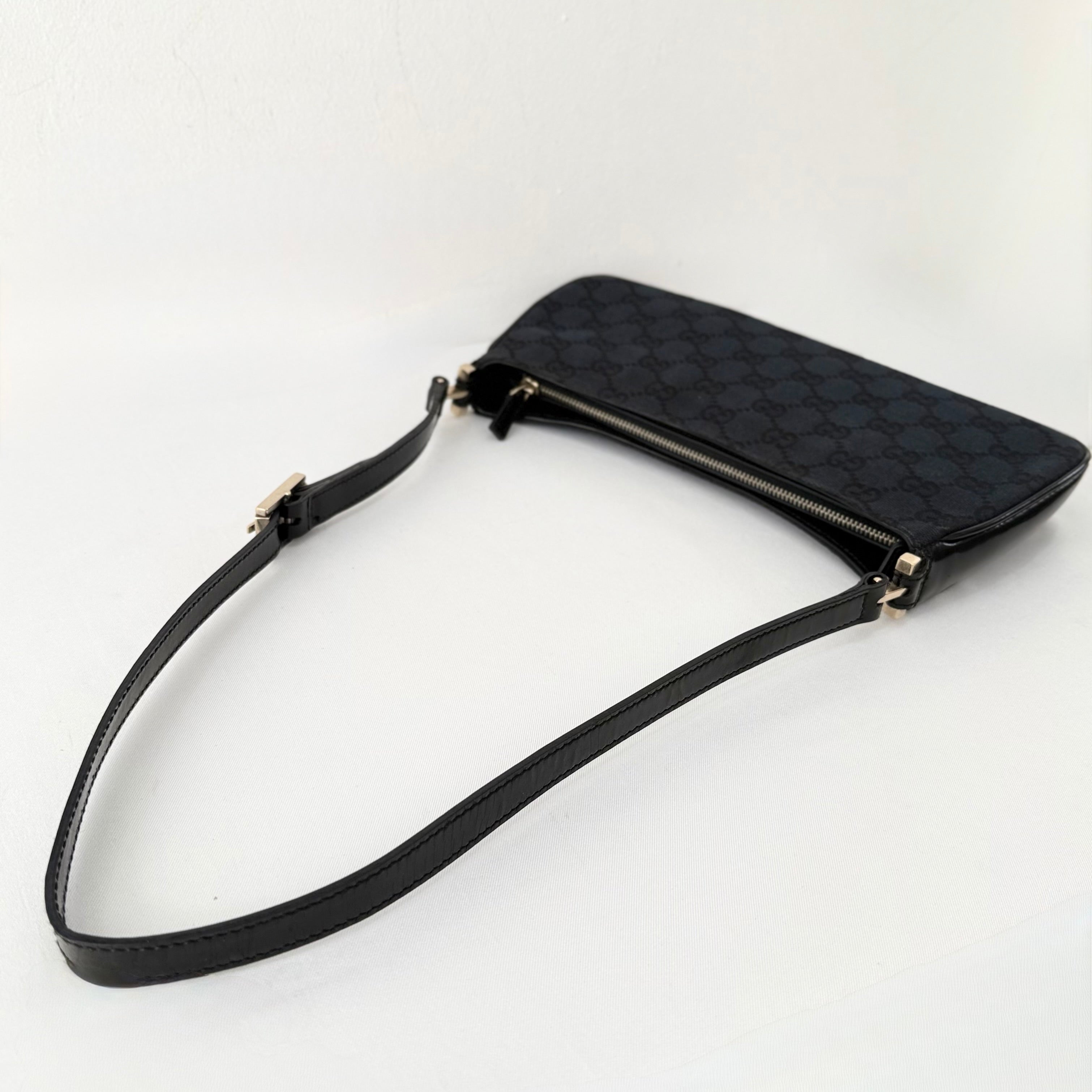 Gucci GG Canvas Pochette shoulder bag