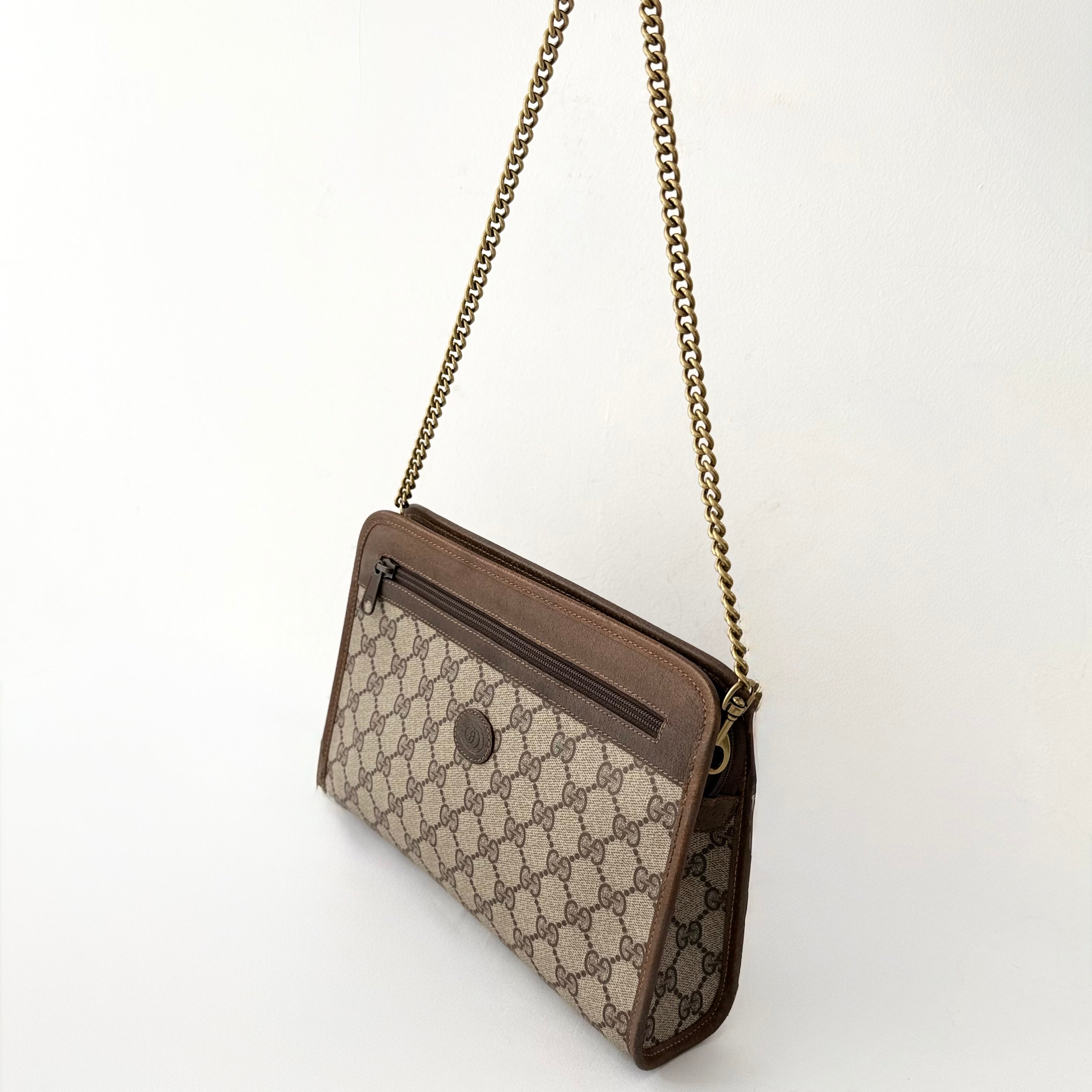 GUCCI GG Supreme Pochette Bag