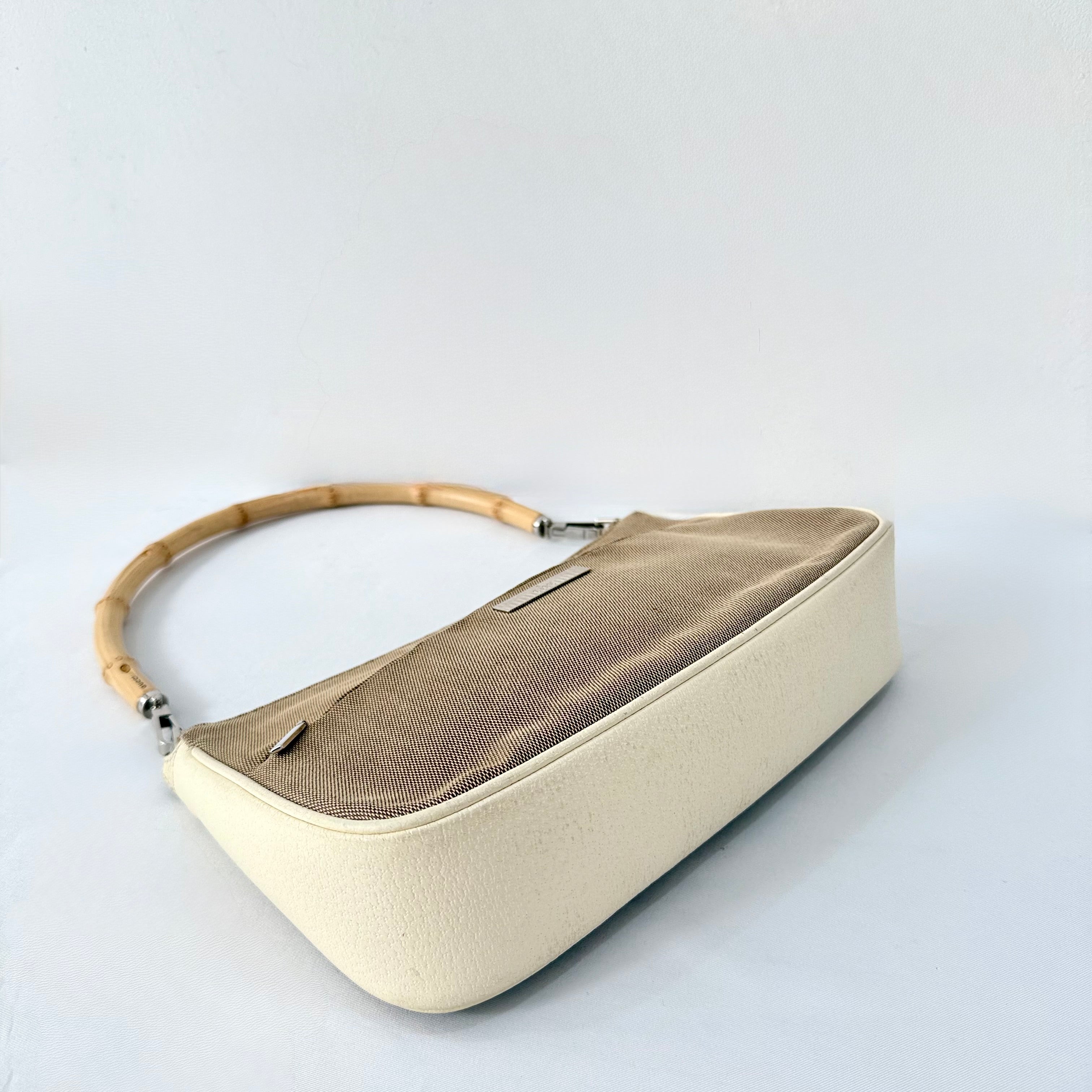 Gucci Vintage Bamboo Handle Beige Pochette
