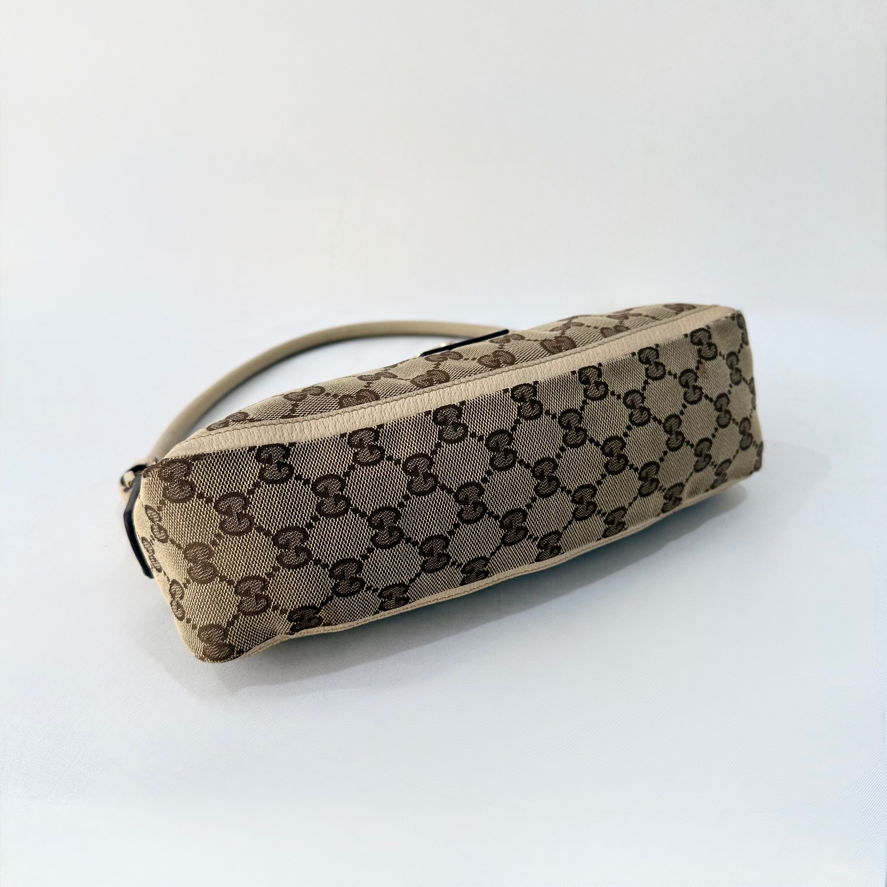 Gucci Beige GG Canvas Abbey D-Ring Pochette