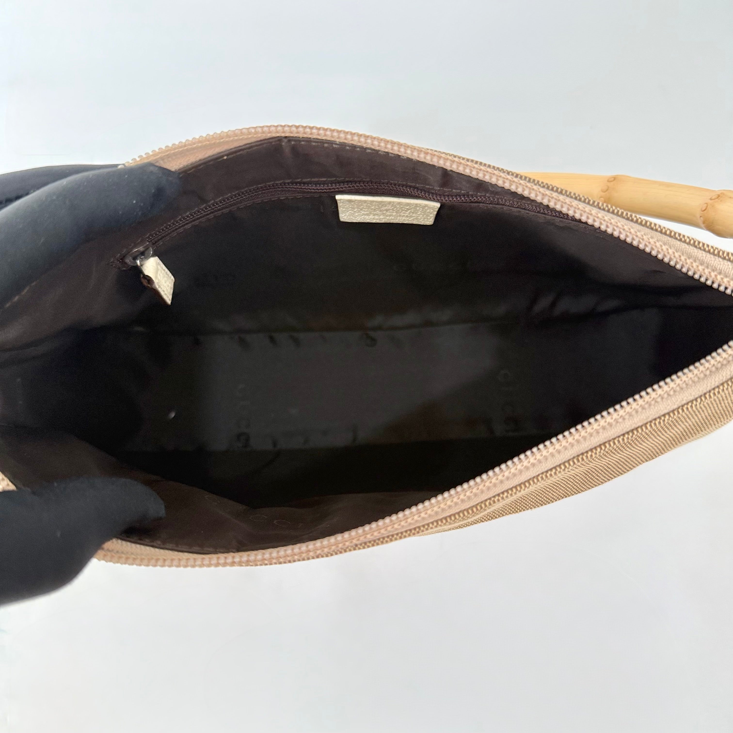 Gucci Vintage Bamboo Handle Beige Pochette