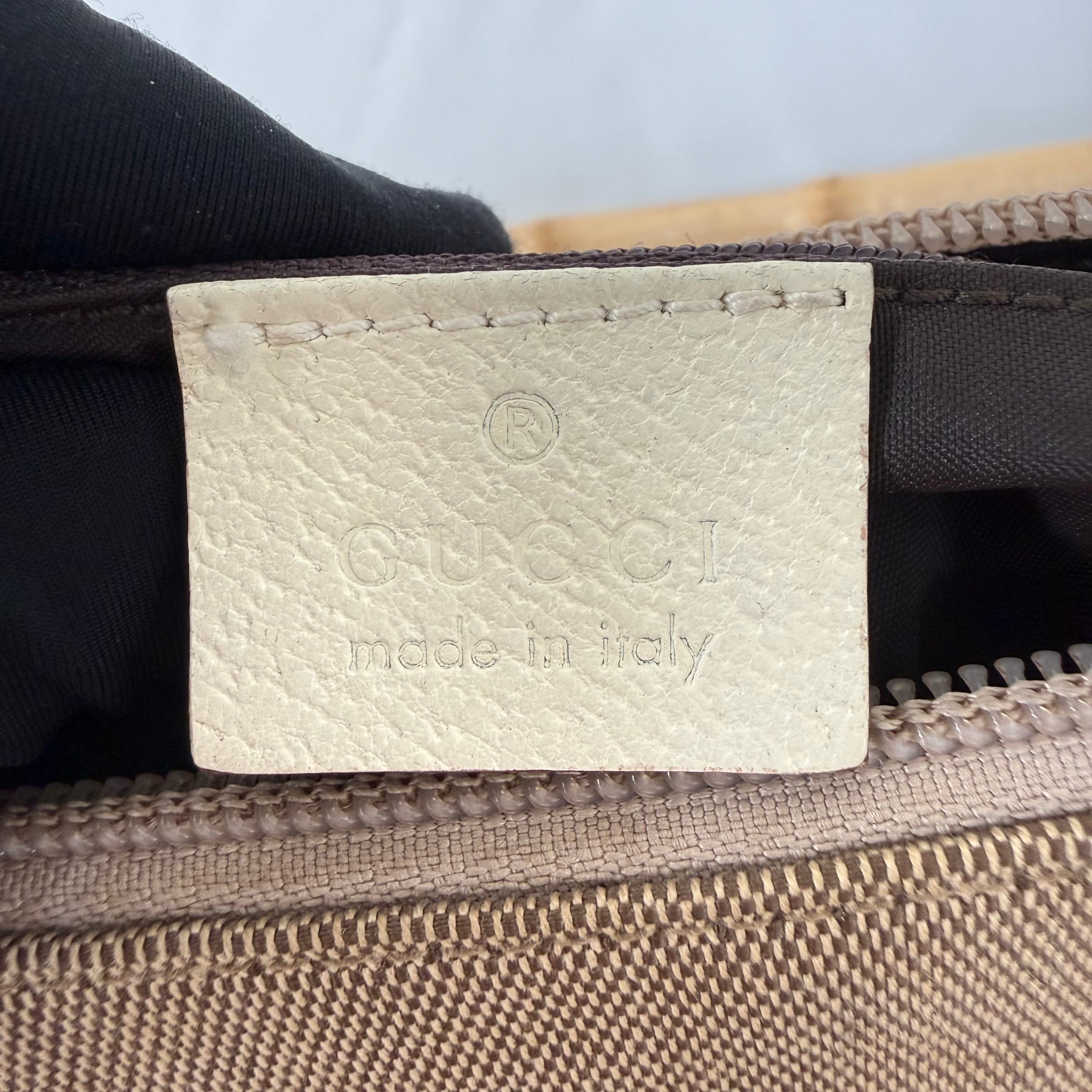 Gucci Vintage Bamboo Handle Beige Pochette