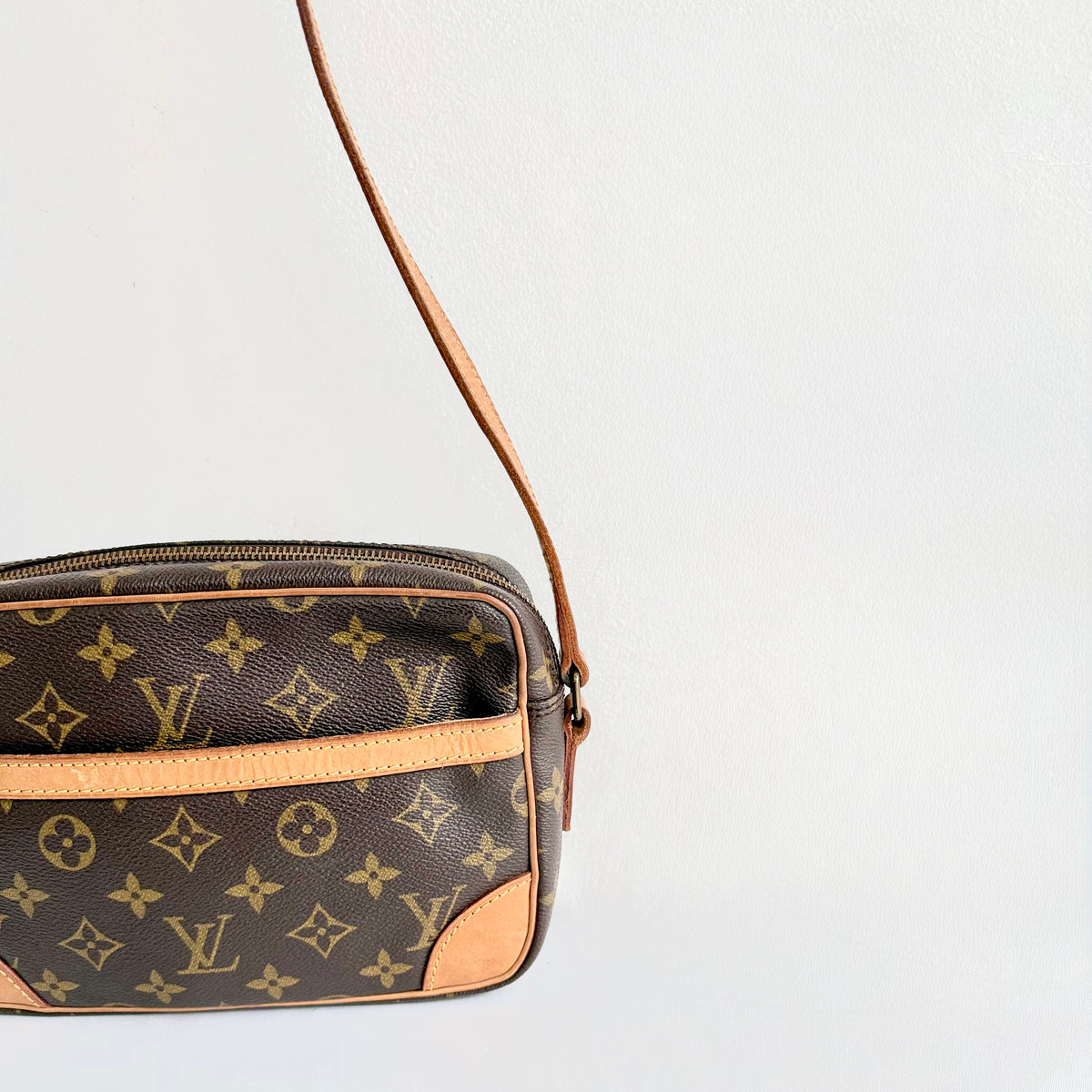 Louis Vuitton Trocadero 23 Monogram