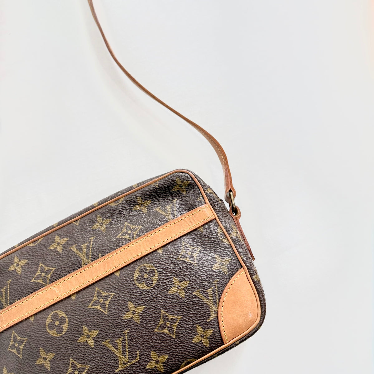 Louis Vuitton Trocadero 23 Monogram