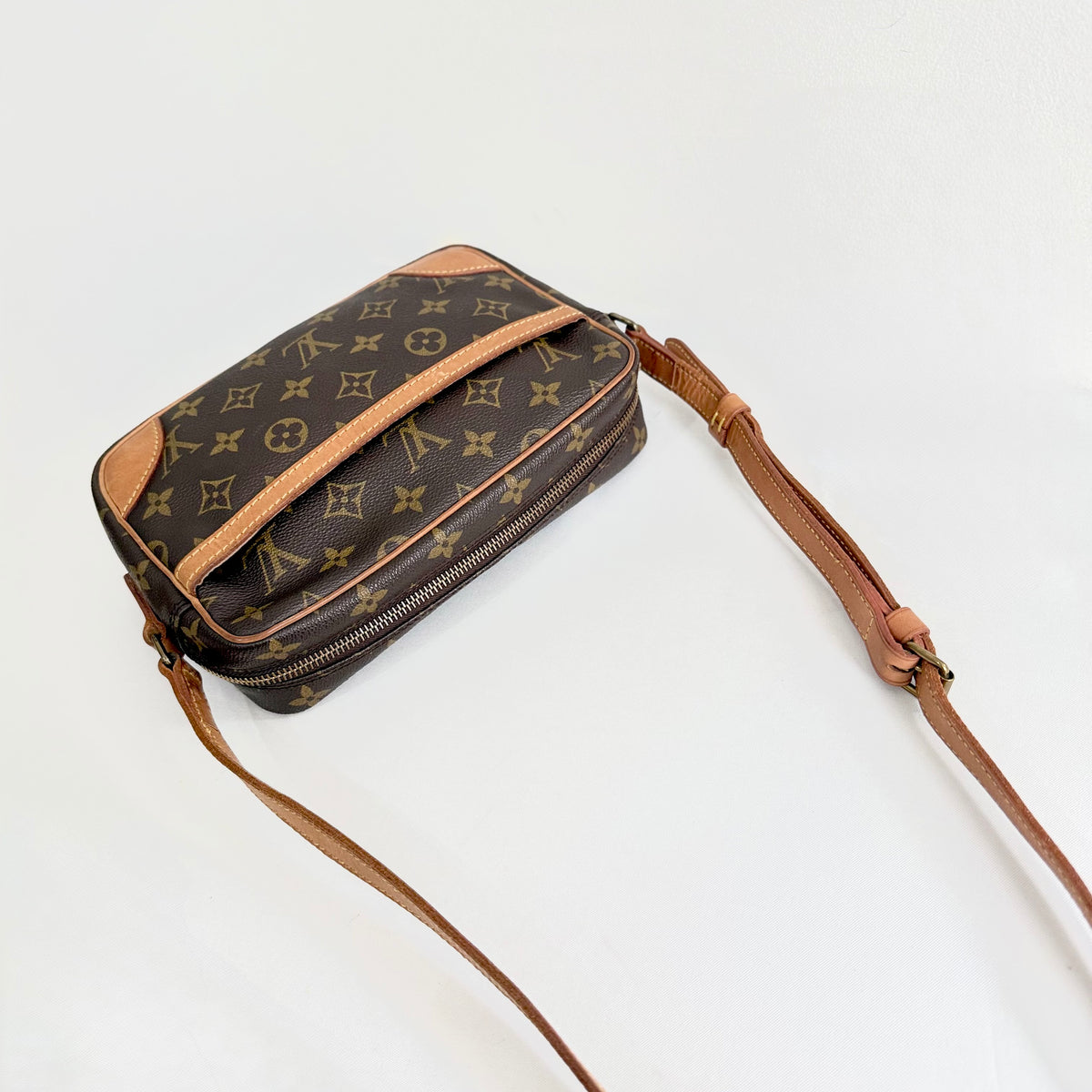 Louis Vuitton Trocadero 23 Monogram
