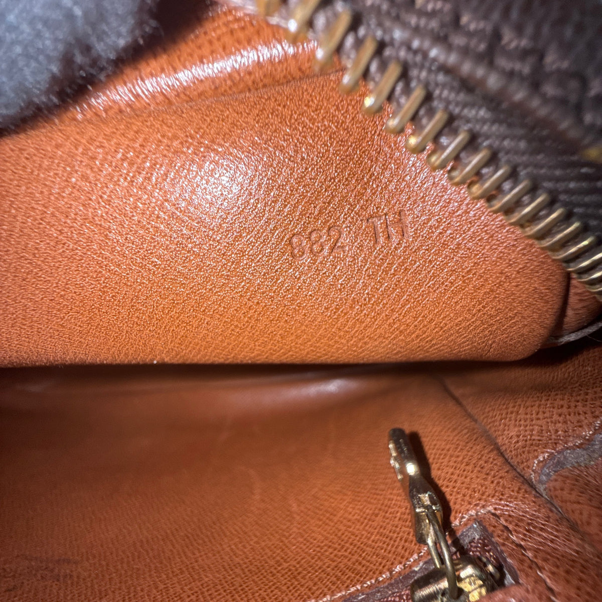 Louis Vuitton Trocadero 23 Monogram