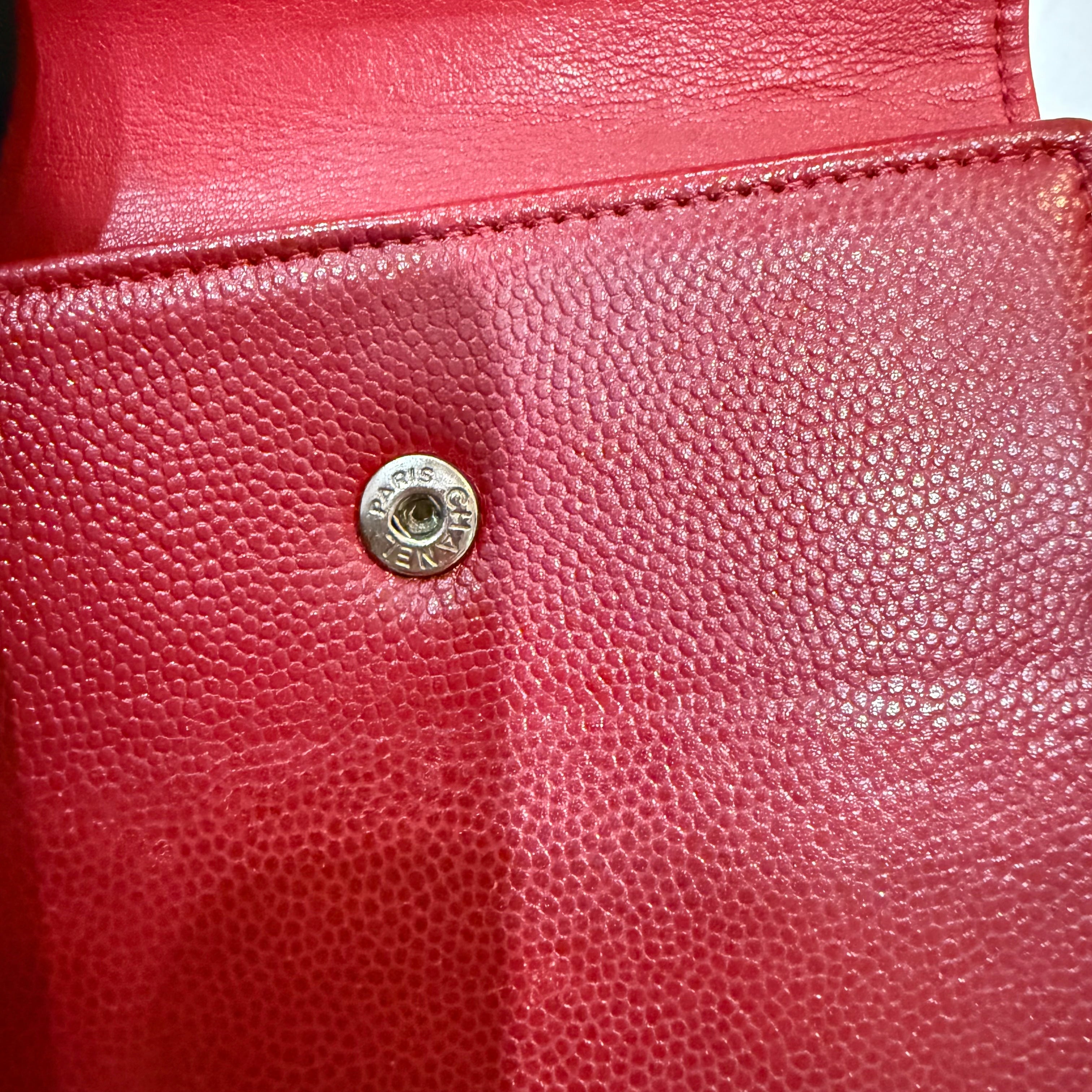 Chanel Pink Wallet CC logo