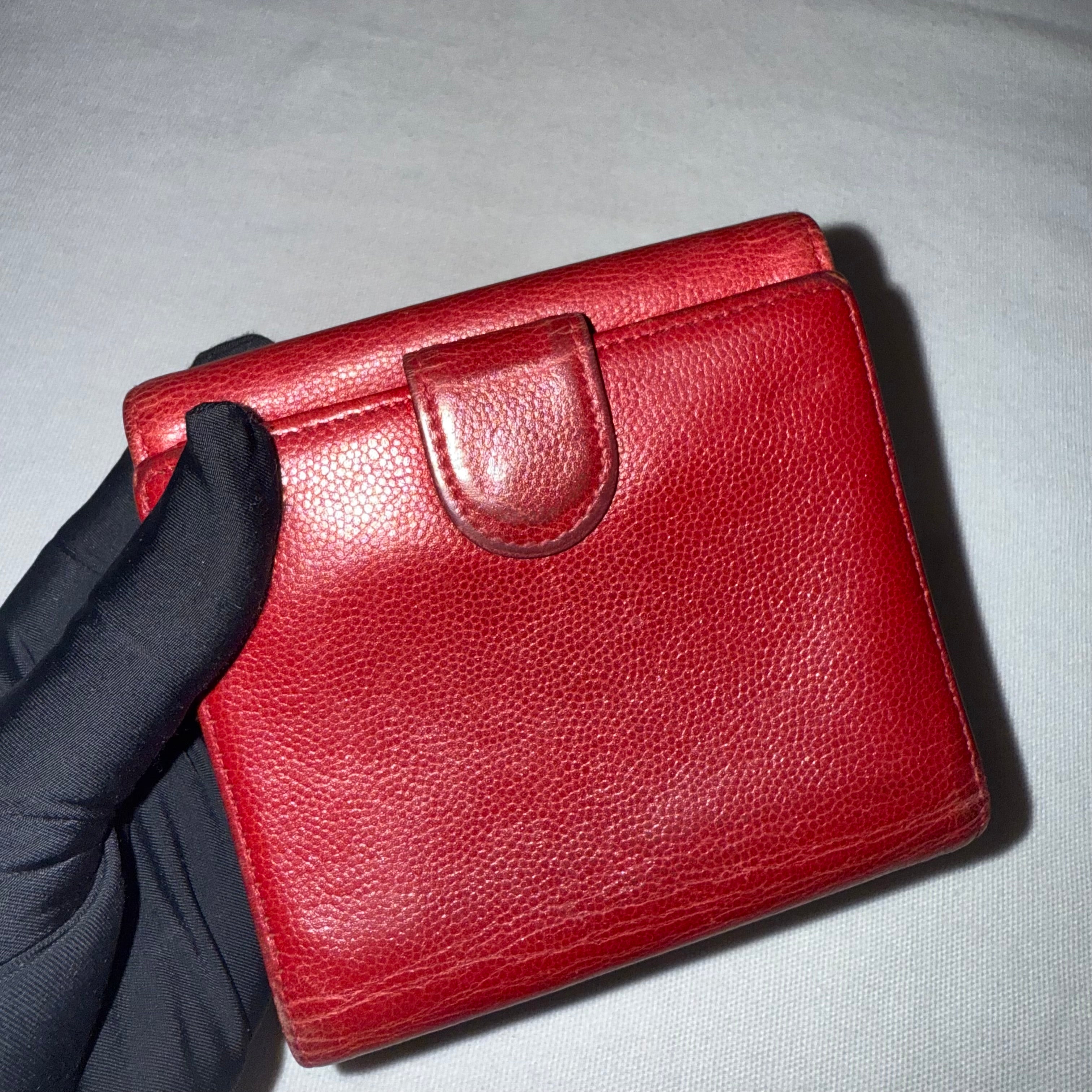 Chanel Pink Wallet CC logo