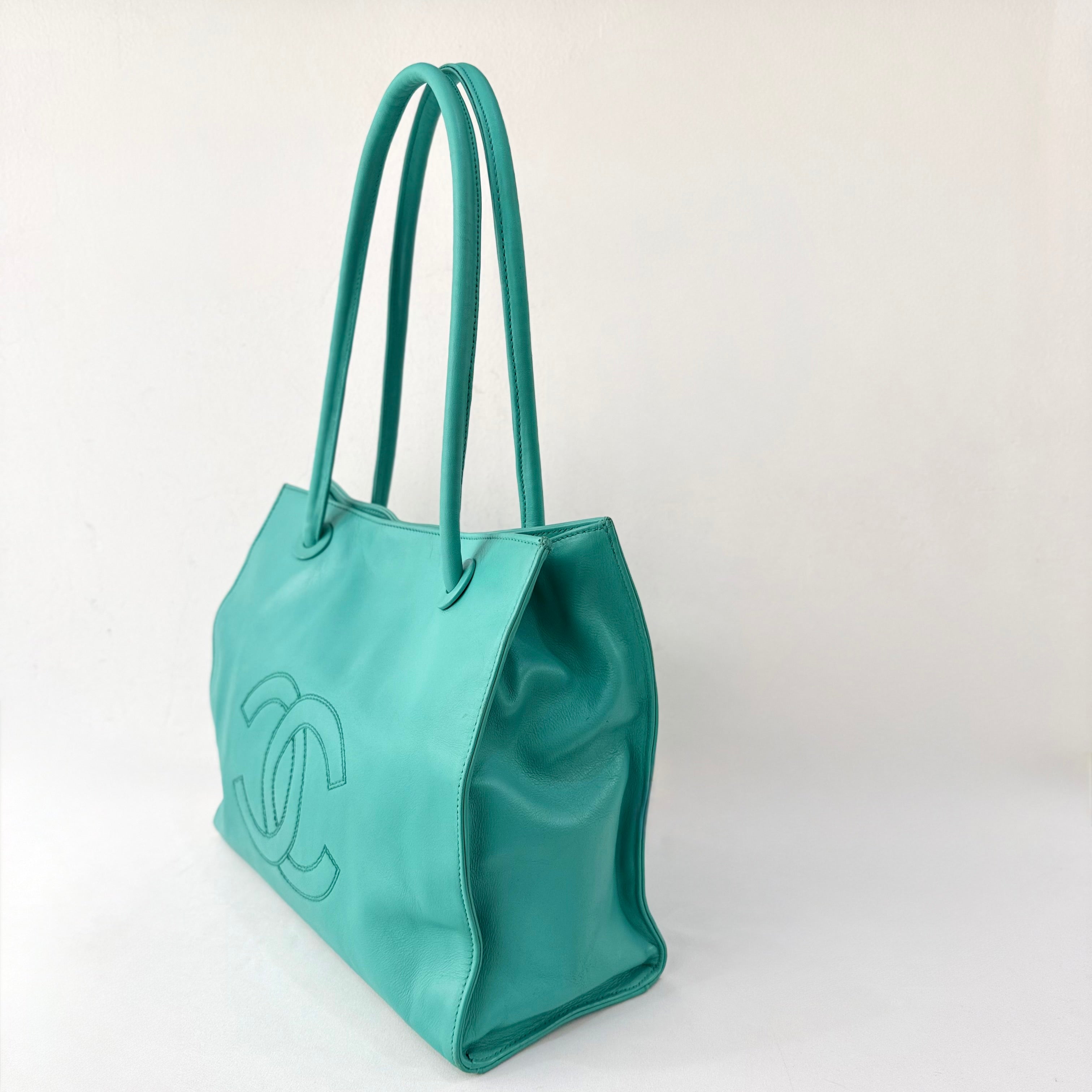 CHANEL COCO Logo Lamb Skin Turquoise Shoulder Bag