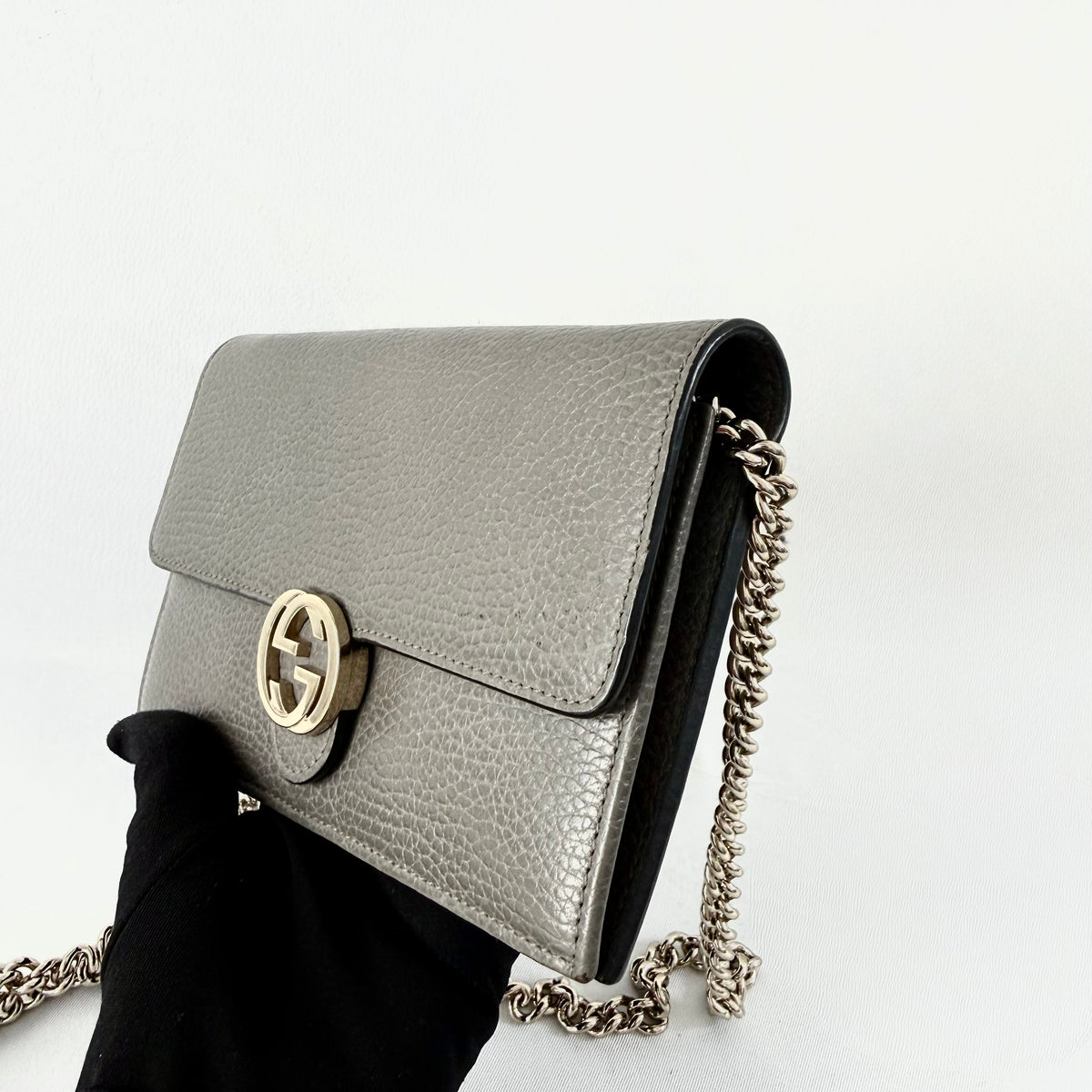 Gucci Interlocking G Wallet on Chain