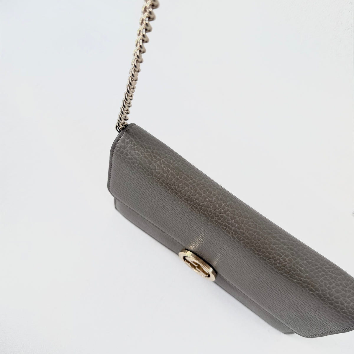 Gucci Interlocking G Wallet on Chain