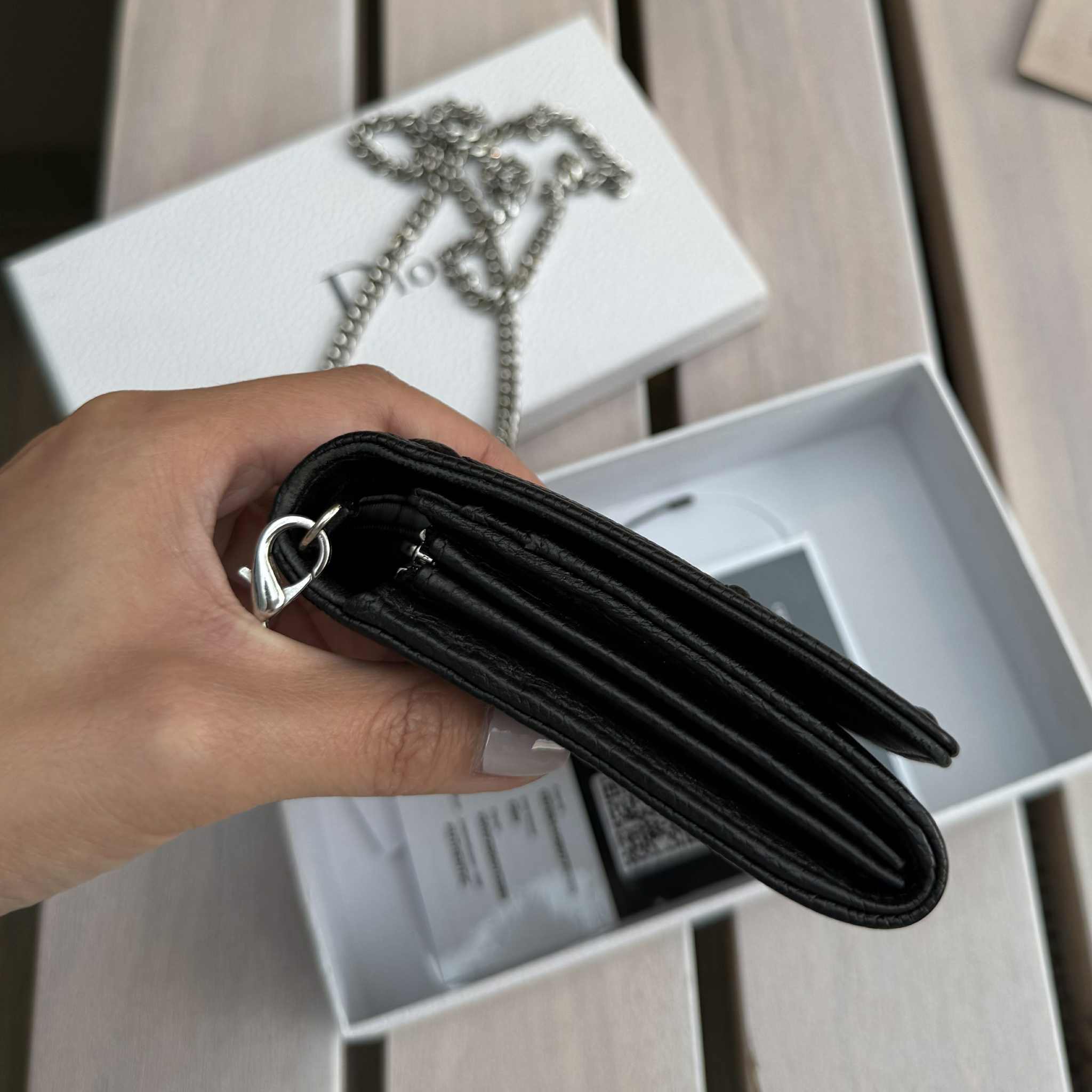 Dior Diorama Wallet on Chain