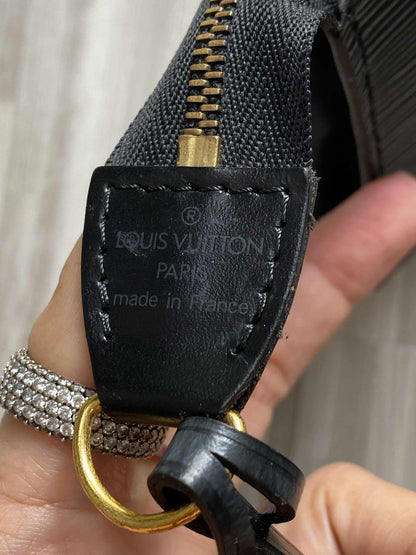 Louis Vuitton Pochette Bag In Black Epi Leather