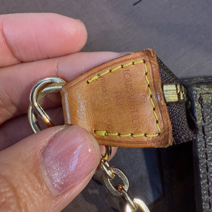 Louis Vuitton Toiletry Pouch 19 Monogram