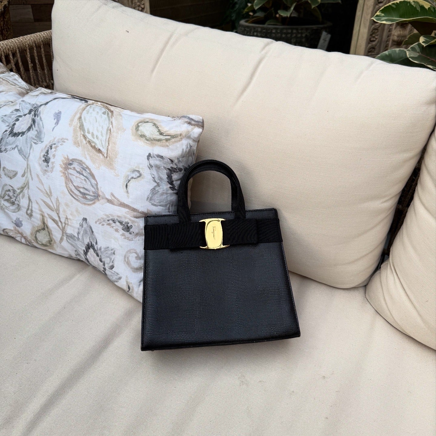 Salvatore Ferragamo Vara Lizard Embossed Black Leather Handbag