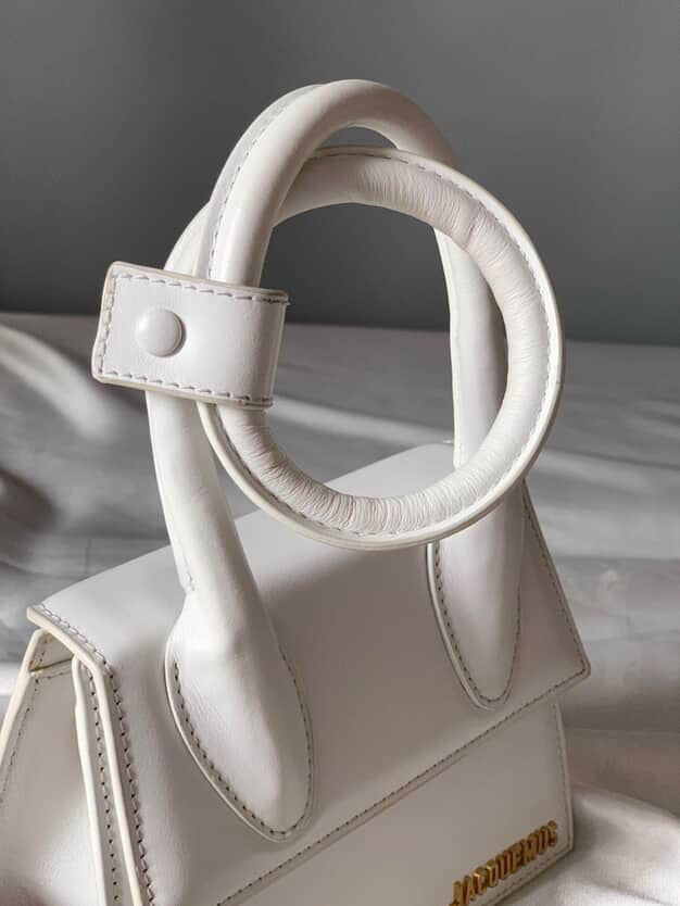 JACQUEMUS The knot Chiquito