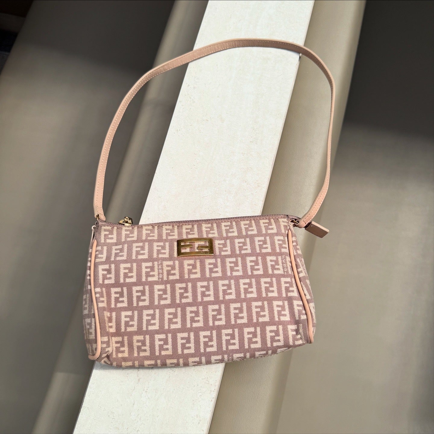 FENDI Zucca Pochette in Pink