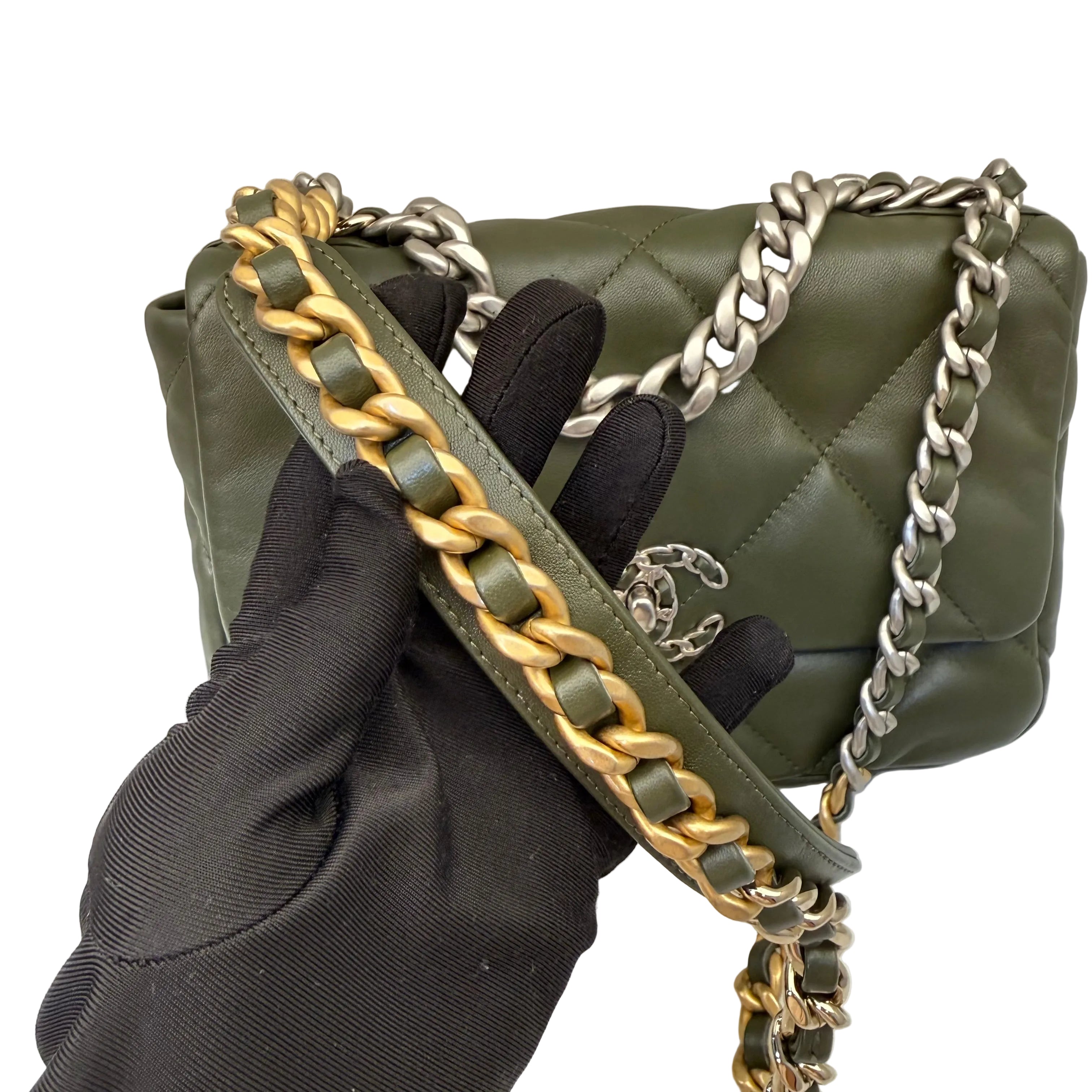 Chanel Medium 19 Flap Bag