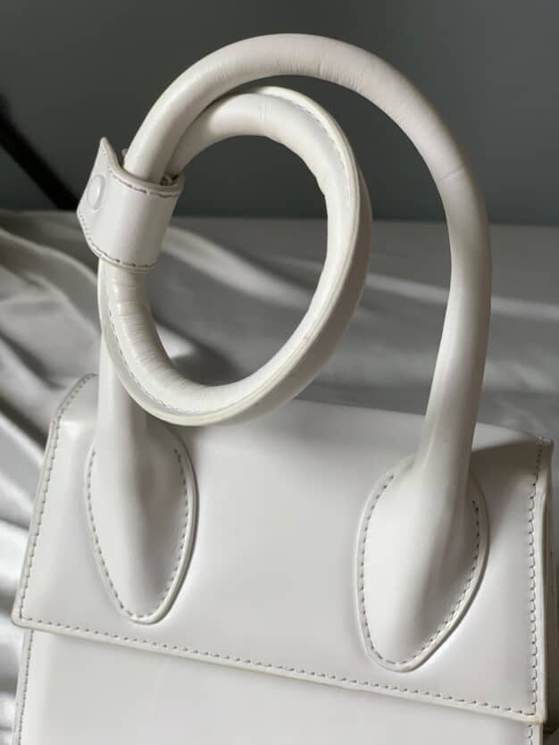 JACQUEMUS The knot Chiquito