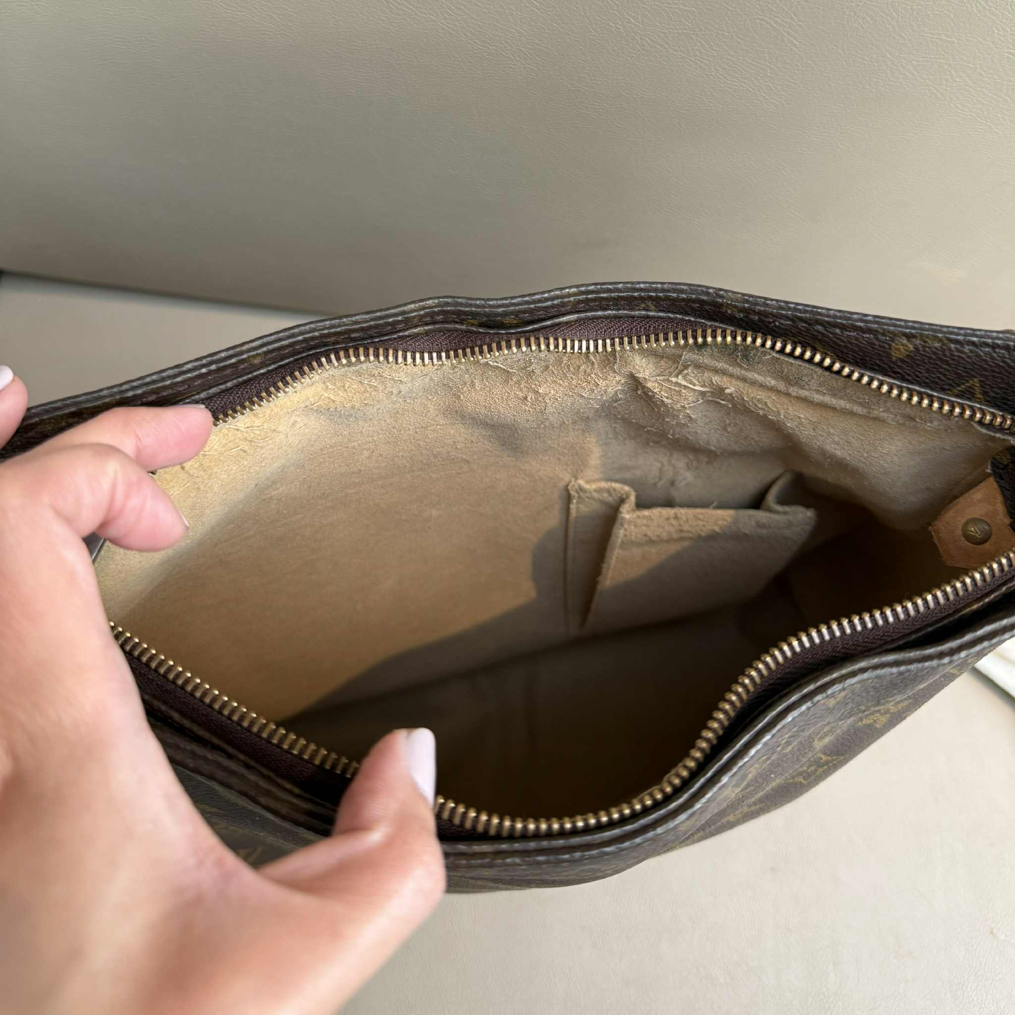 Louis Vuitton Looping MM Monogram