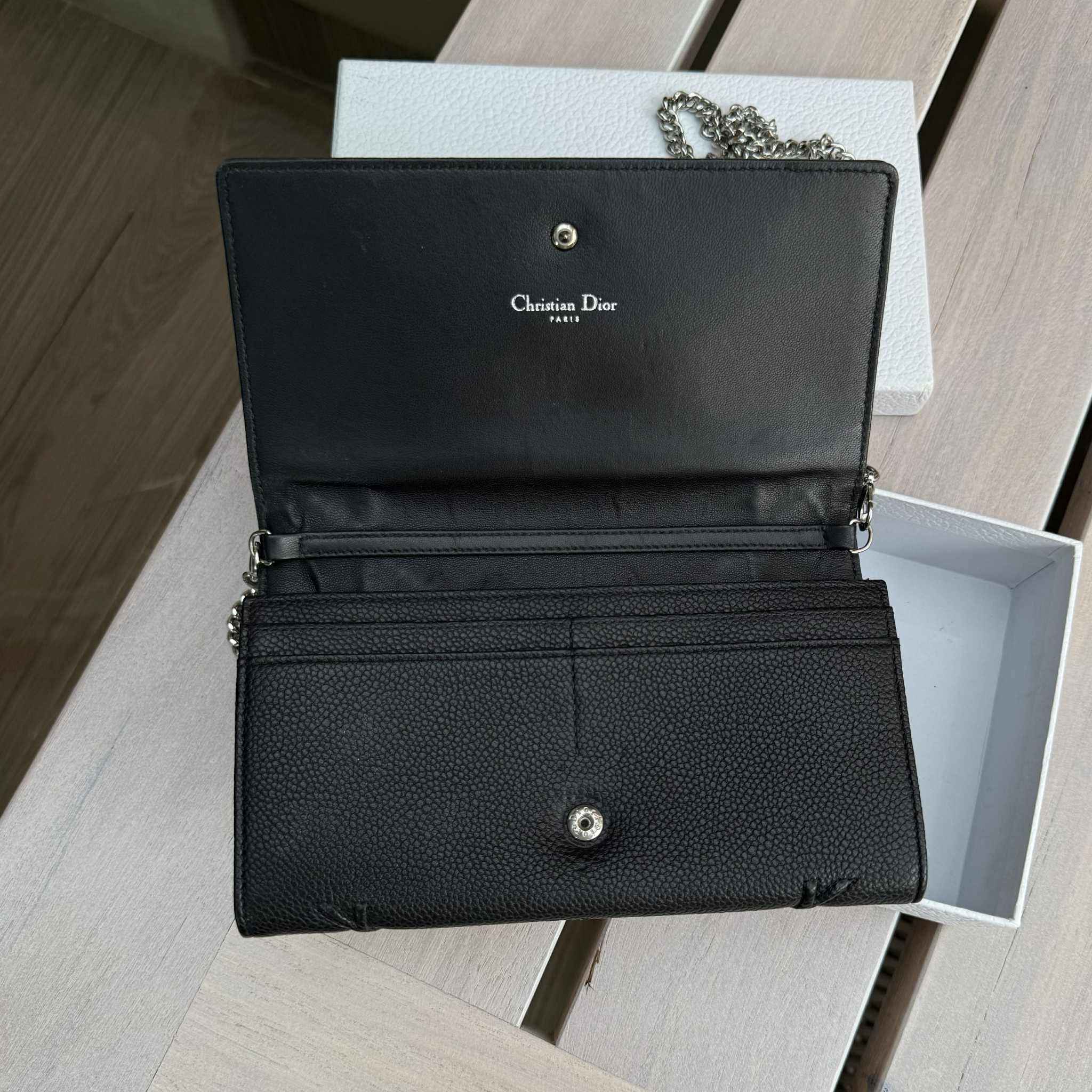 Dior Diorama Wallet on Chain