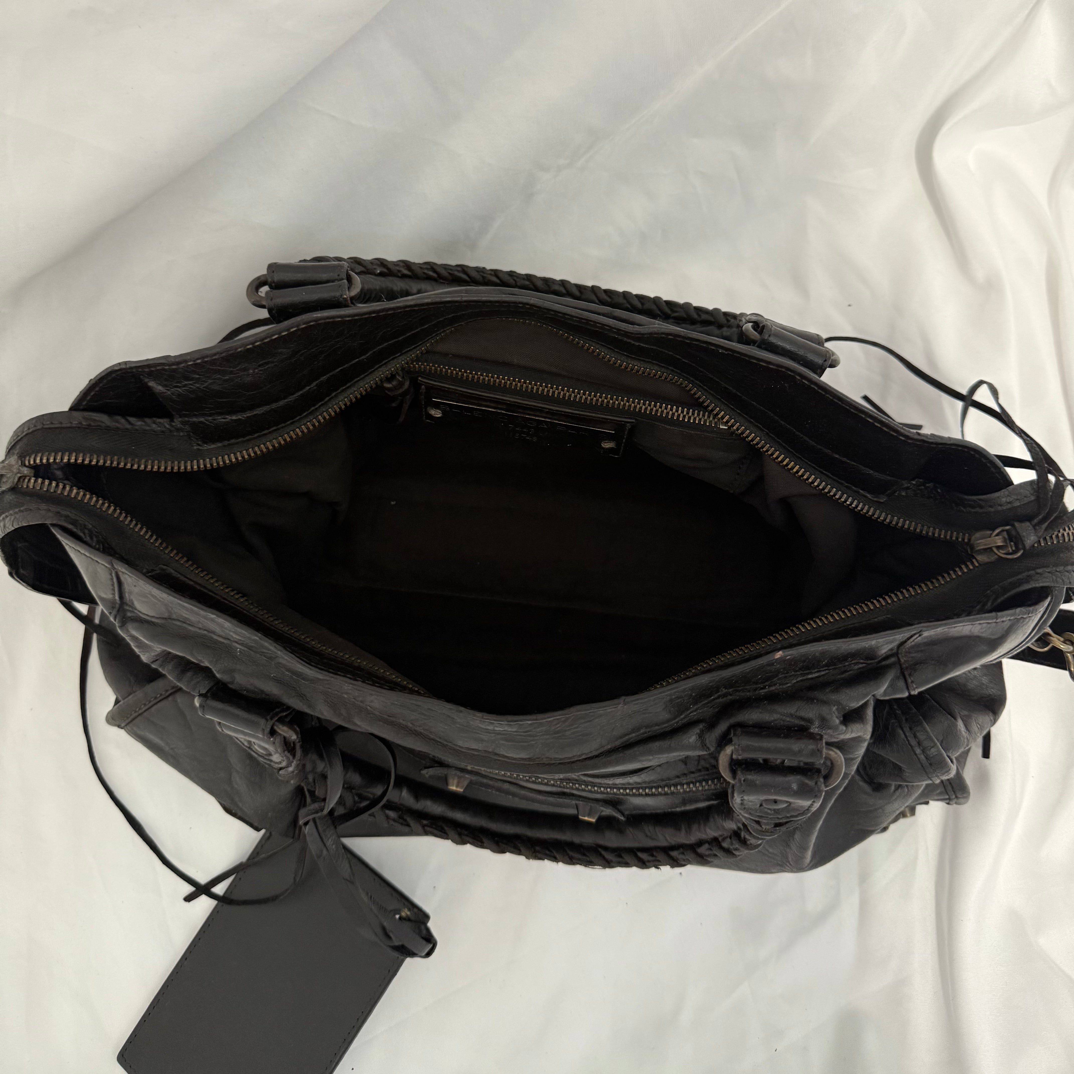Balenciaga Le City Bag Medium in Black