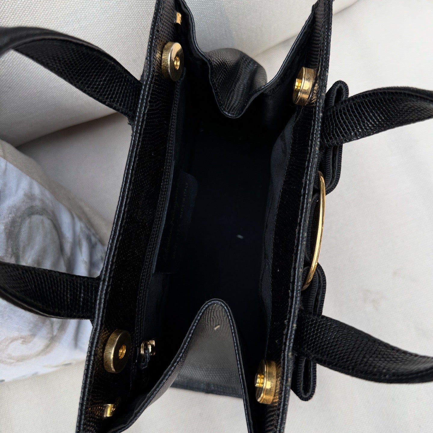 Salvatore Ferragamo Vara Lizard Embossed Black Leather Handbag