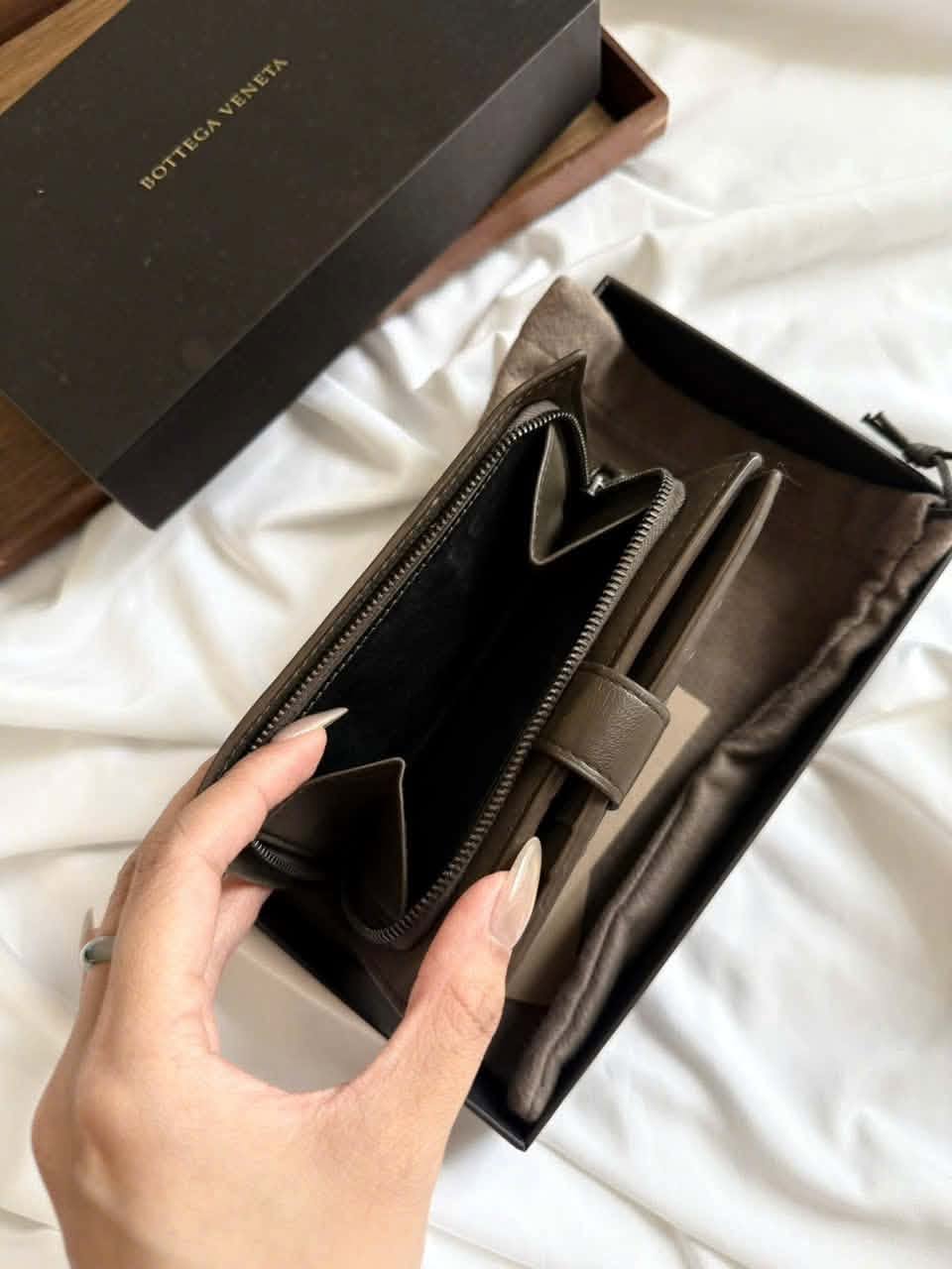Bottega Veneta Intrecciato Leather Brown Bi-Fold Wallet