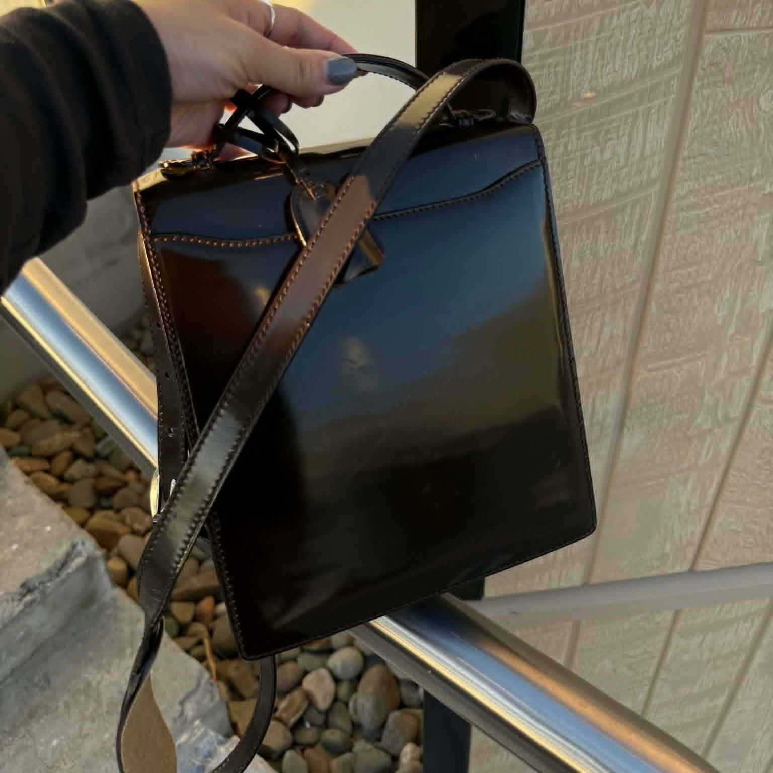 (RESERVE) Gucci Dark Brown Patent Leather Vintage Crossbody