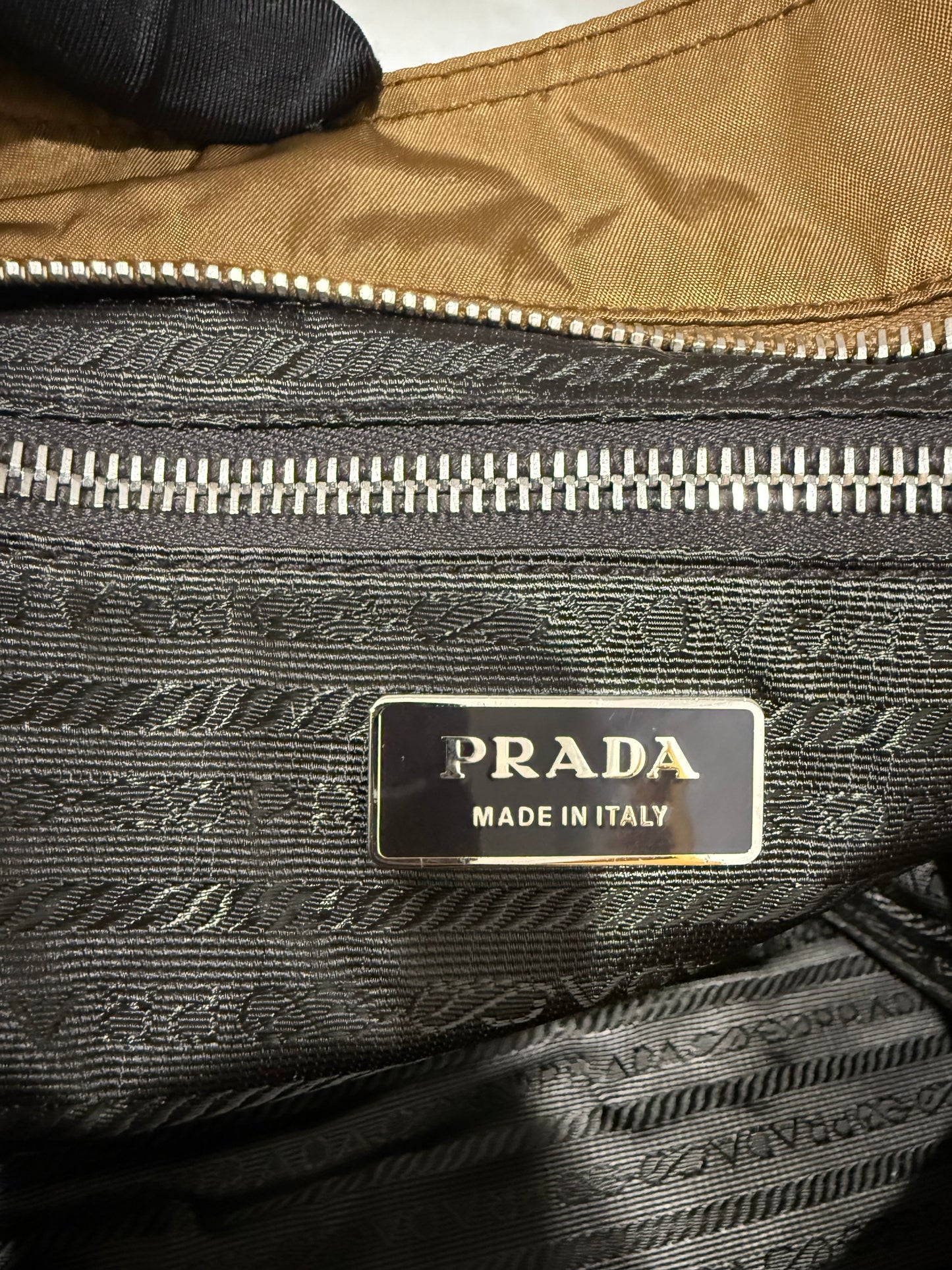PRADA Bolso Tote Nylon Cuero Caqui