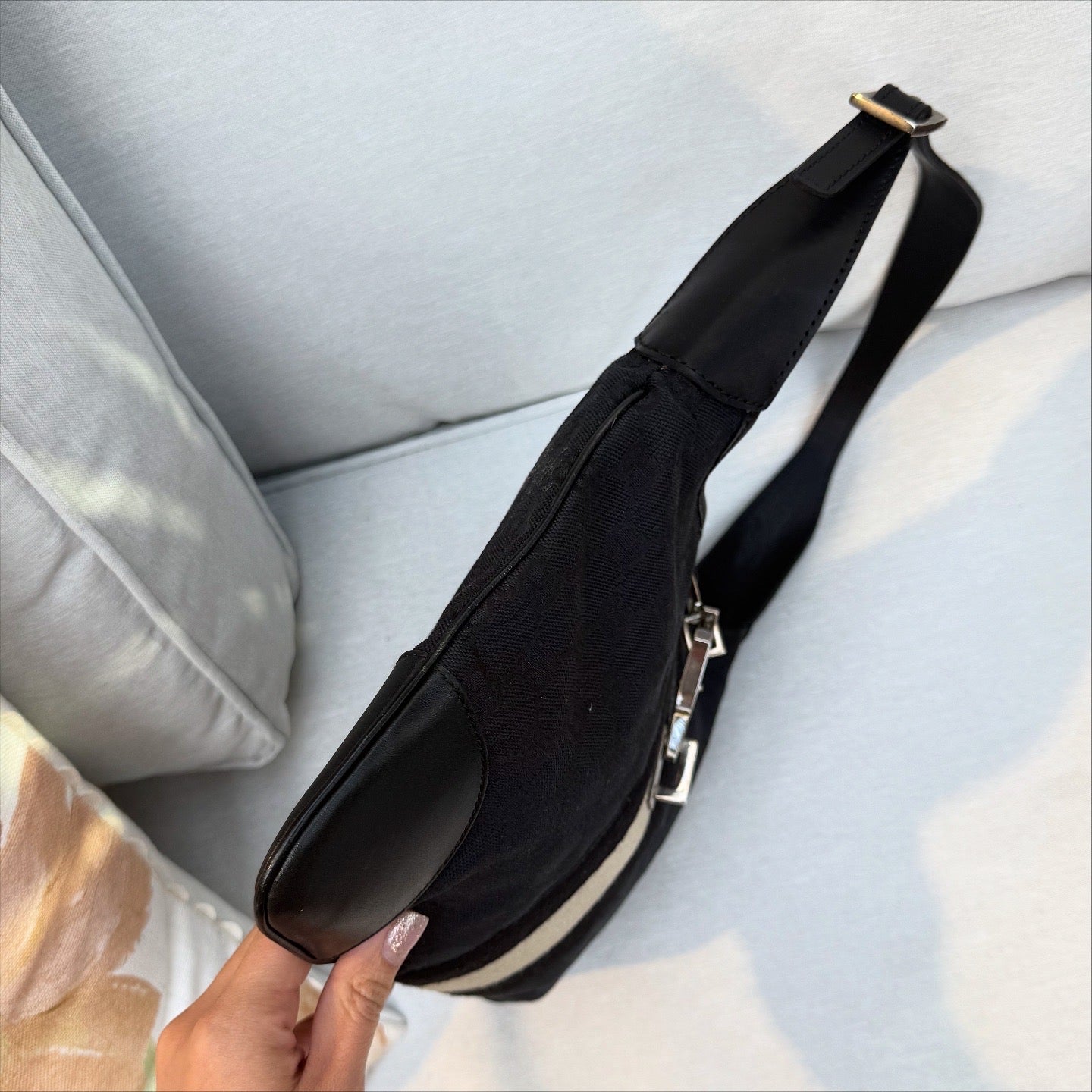 Gucci Jackie Black Beige Canvas Leather Shoulder Bag