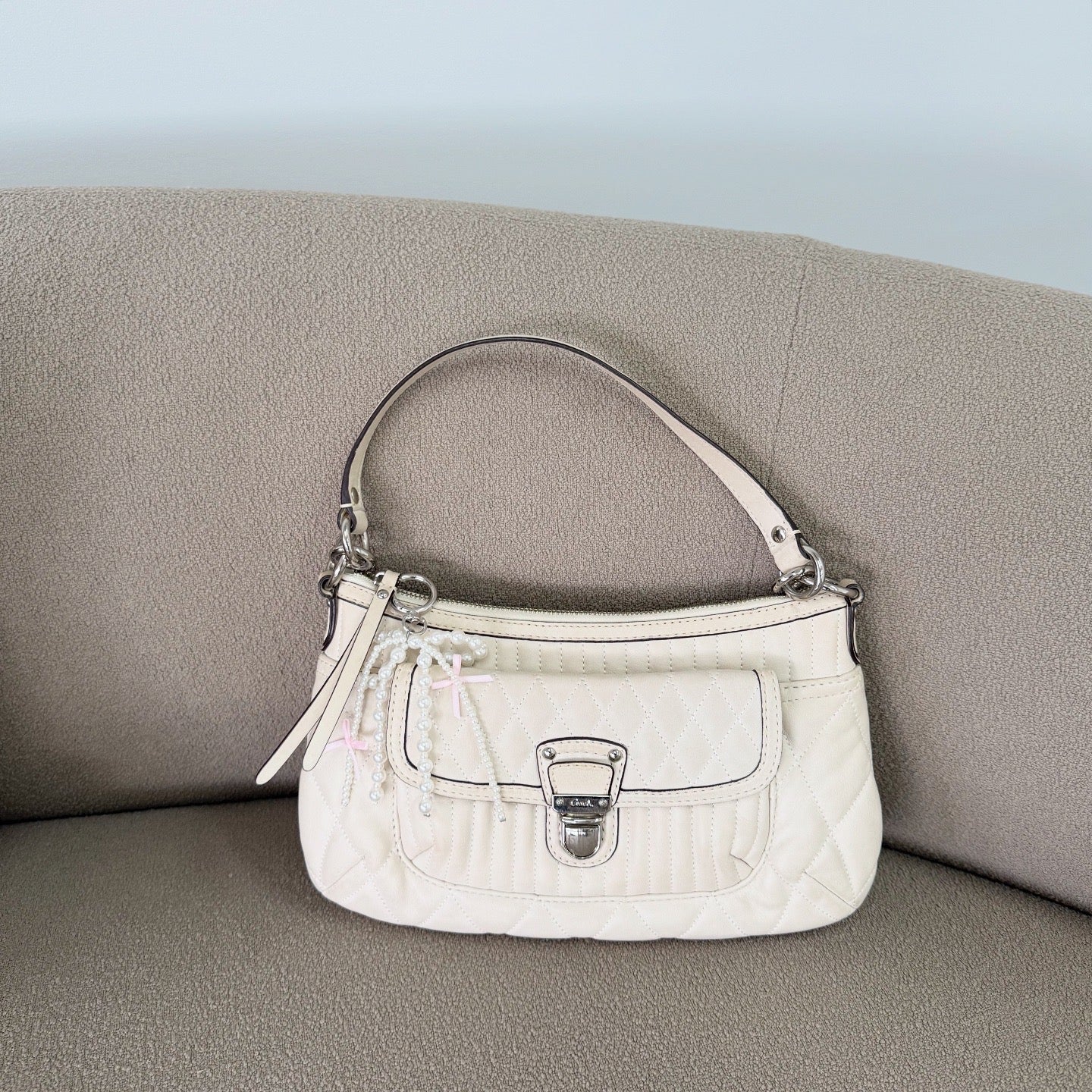 COACH White Leather Shoulder Bag