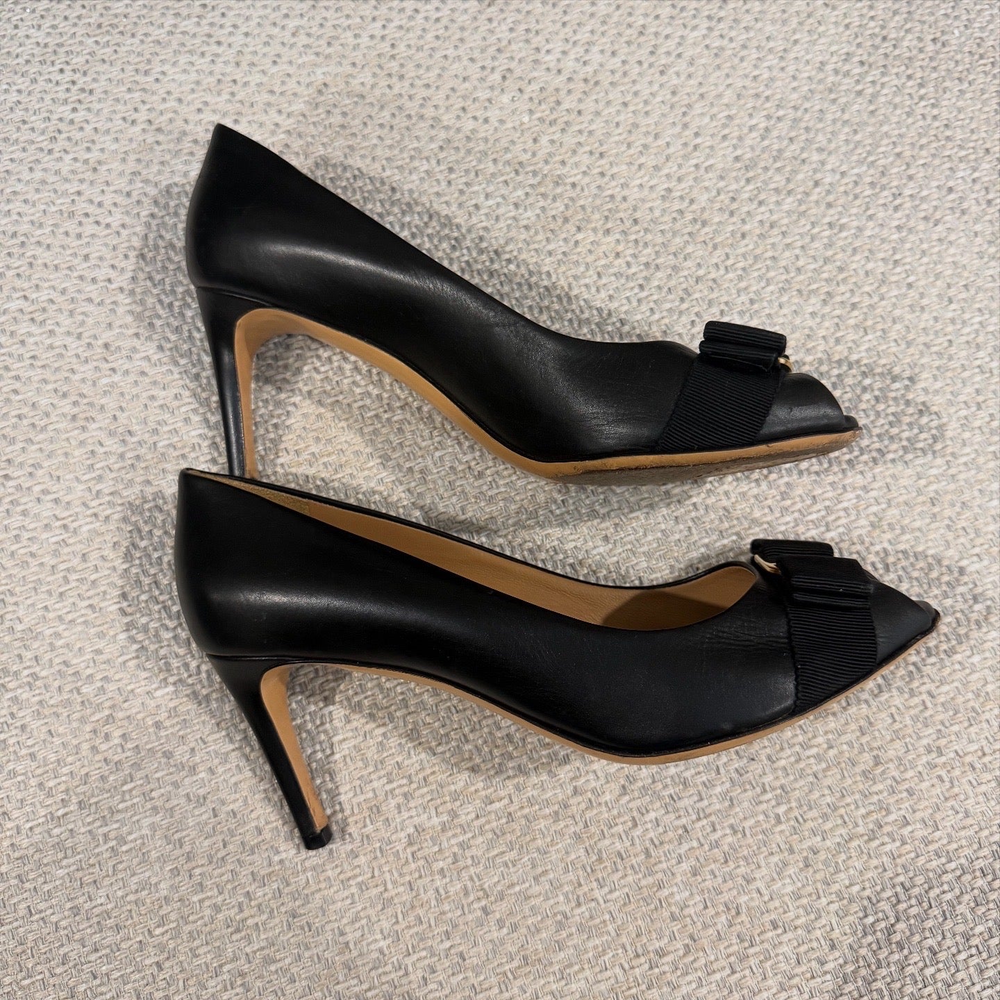 Salvatore Ferragamo Vara Black Leather Heels 9cm