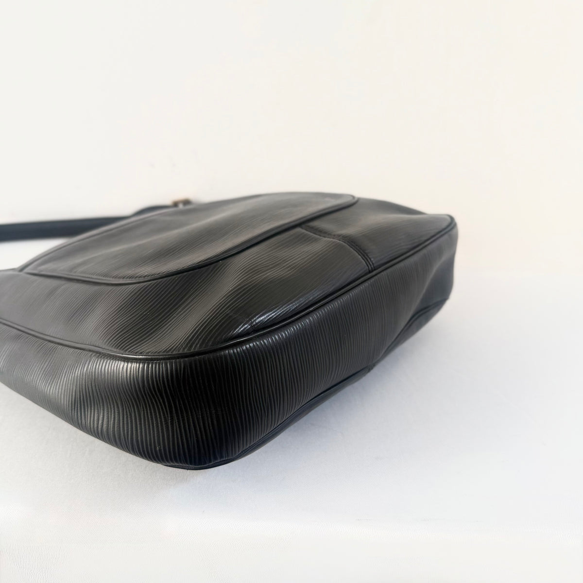 Louis Vuitton Black Epi Leather Matsy Bag