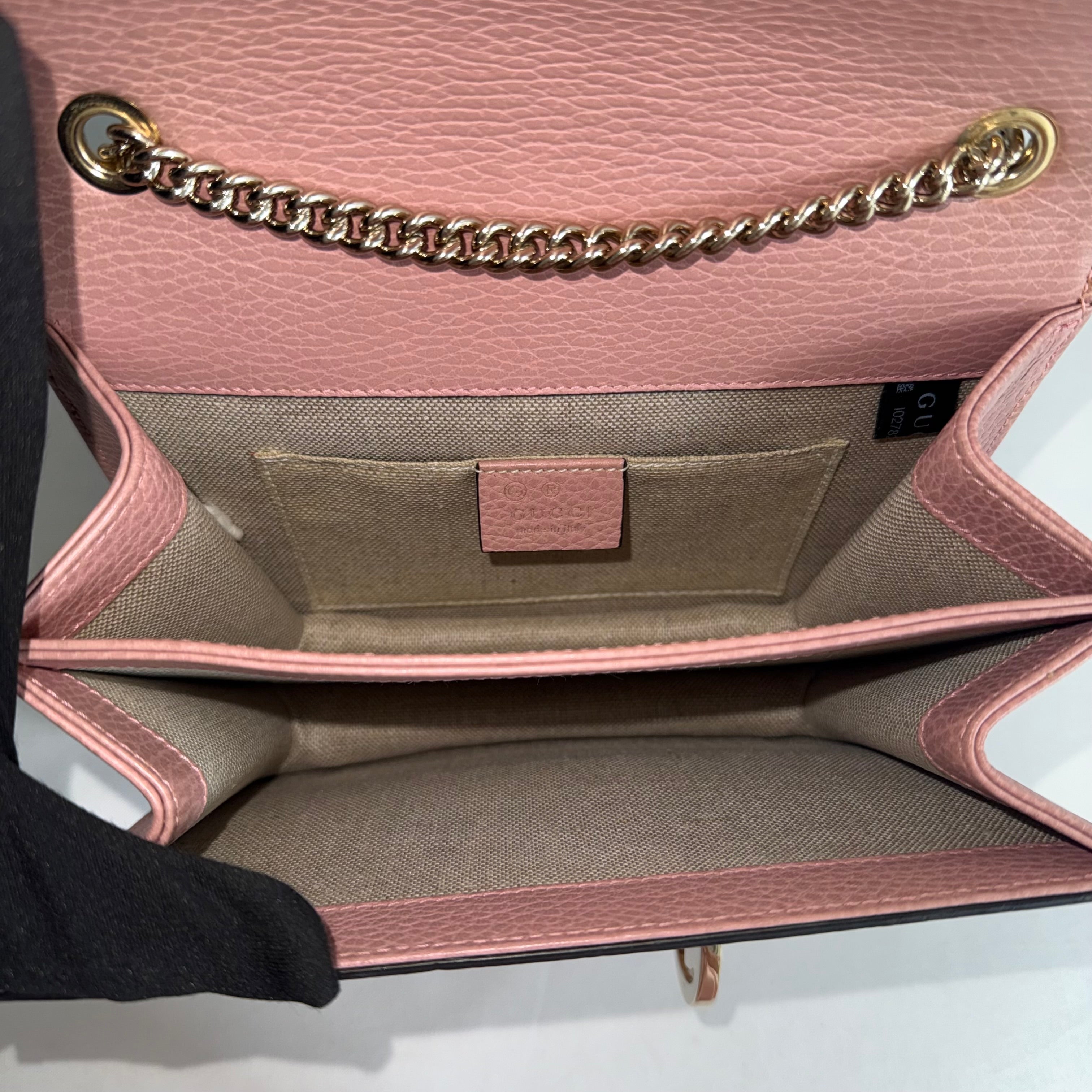 Gucci Interlocking G Chain Shoulder Bag Calfskin Leather – Pink
