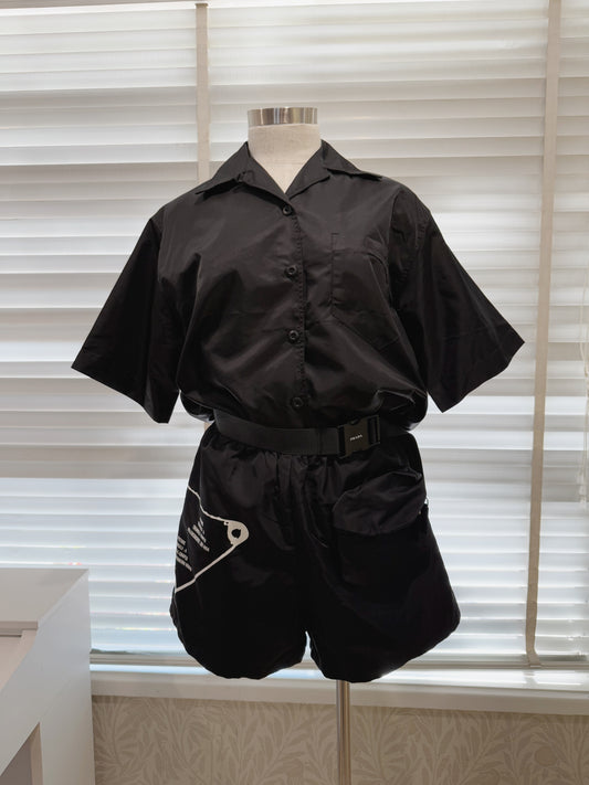 PRADA SHORT RE-NYLON EXTRA POCKET WITH BELT