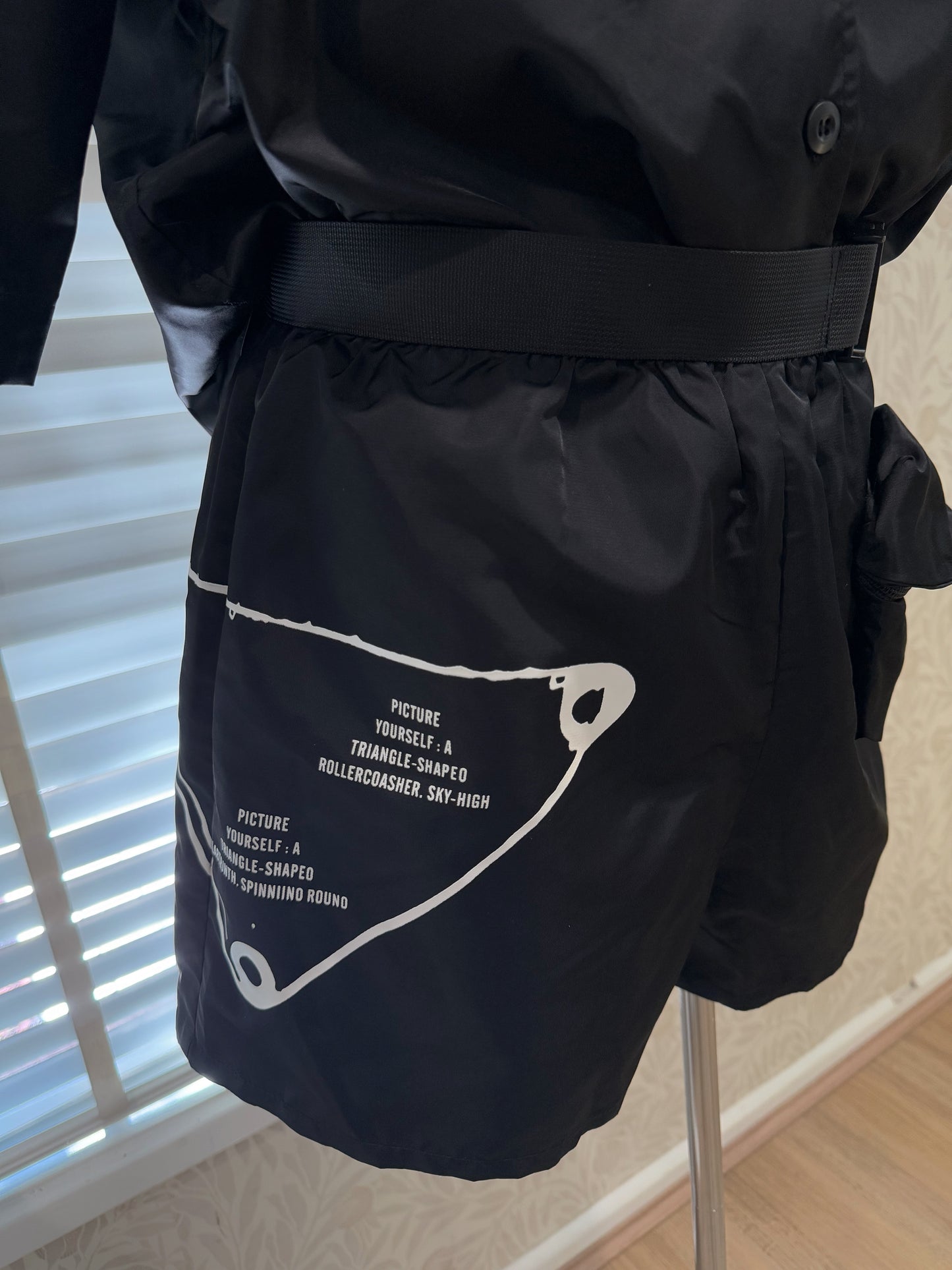 PRADA SHORT RE-NYLON EXTRA POCKET WITH BELT