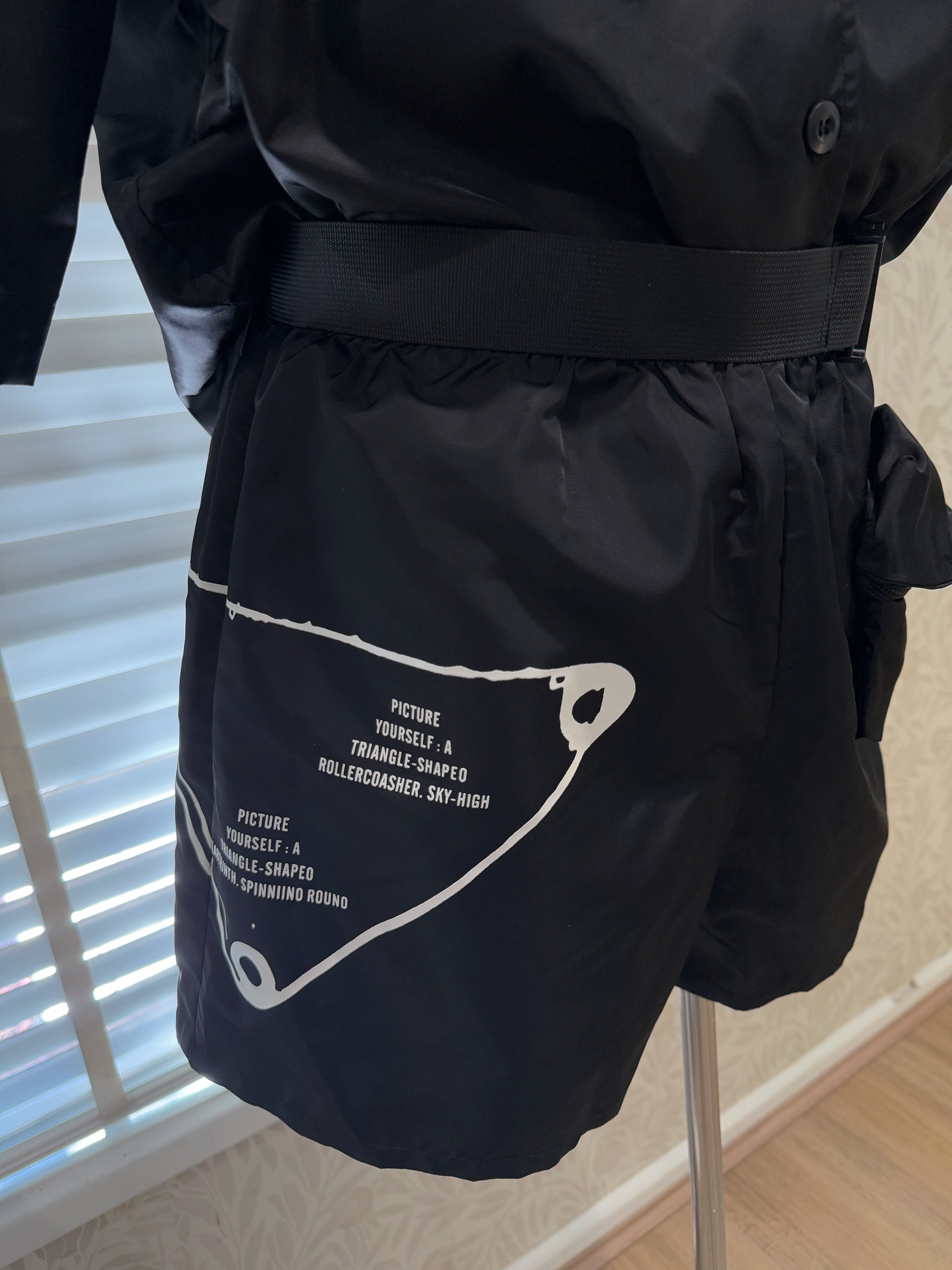 PRADA SHORT RE-NYLON EXTRA POCKET WITH BELT