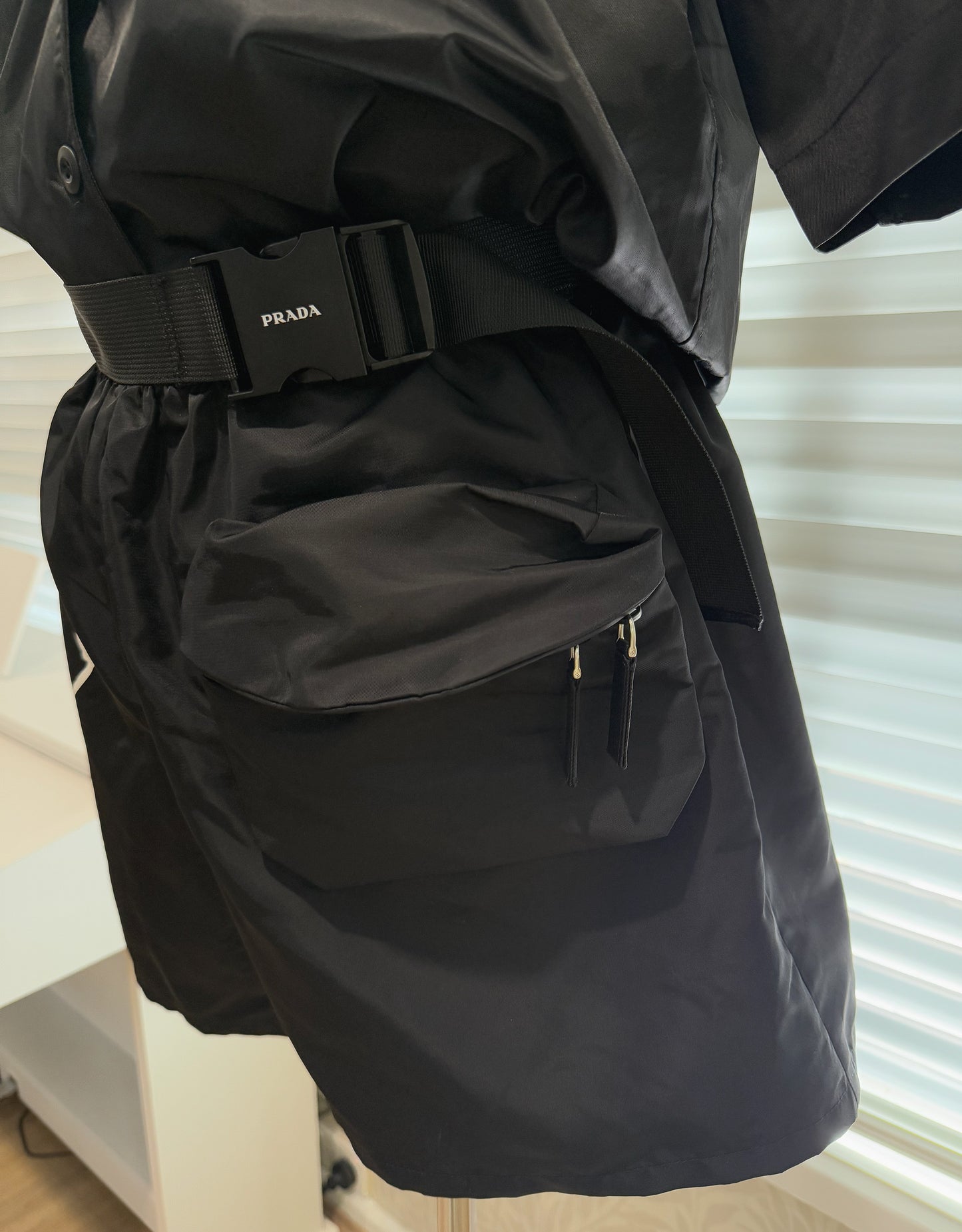 PRADA SHORT RE-NYLON EXTRA POCKET WITH BELT