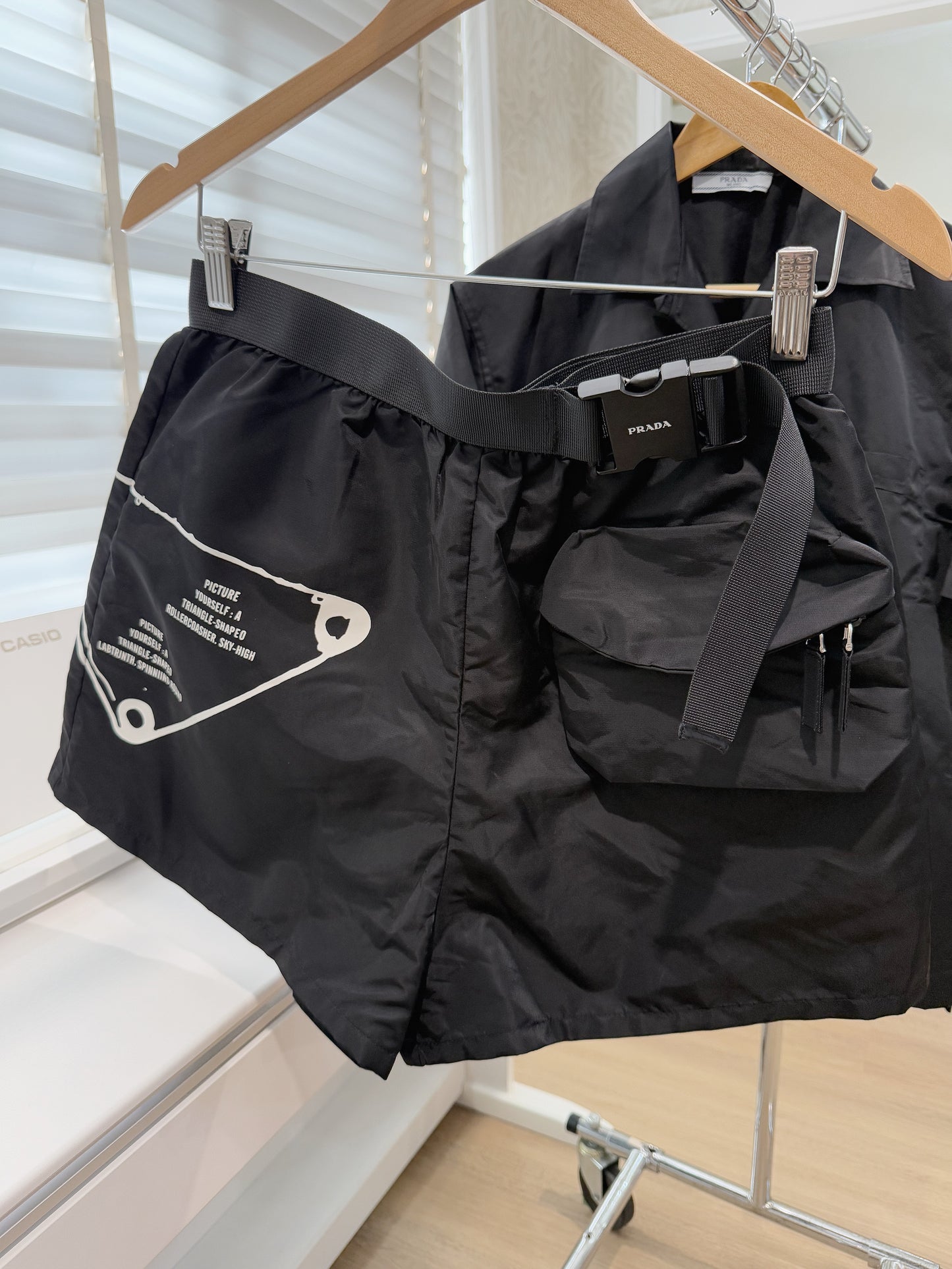 PRADA SHORT RE-NYLON EXTRA POCKET WITH BELT