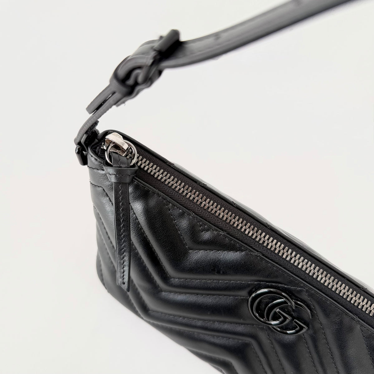 Gucci GG Marmont Pochette Shoulder Bag Matelasse Leather Small