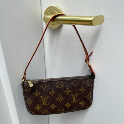 Louis Vuitton Pochette Accessories Monogram Canvas