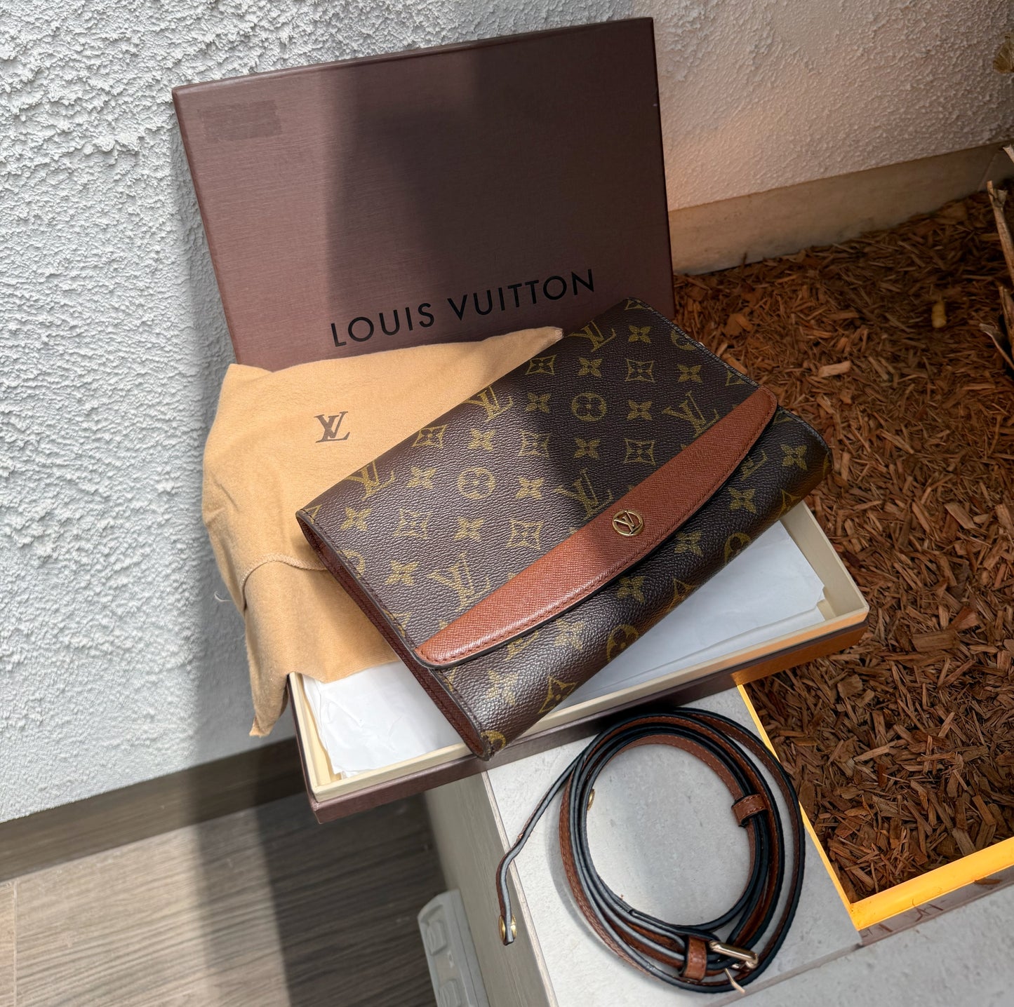 Louis Vuitton Monogram Bordeaux Shoulder Bag