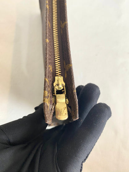 Louis Vuitton Toiletry Pouch 19 Monogram