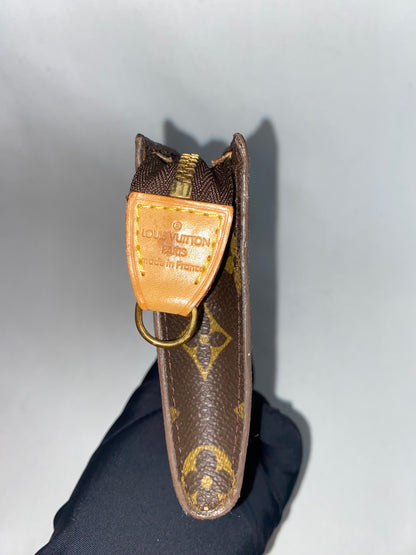 Louis Vuitton Toiletry Pouch 19 Monogram