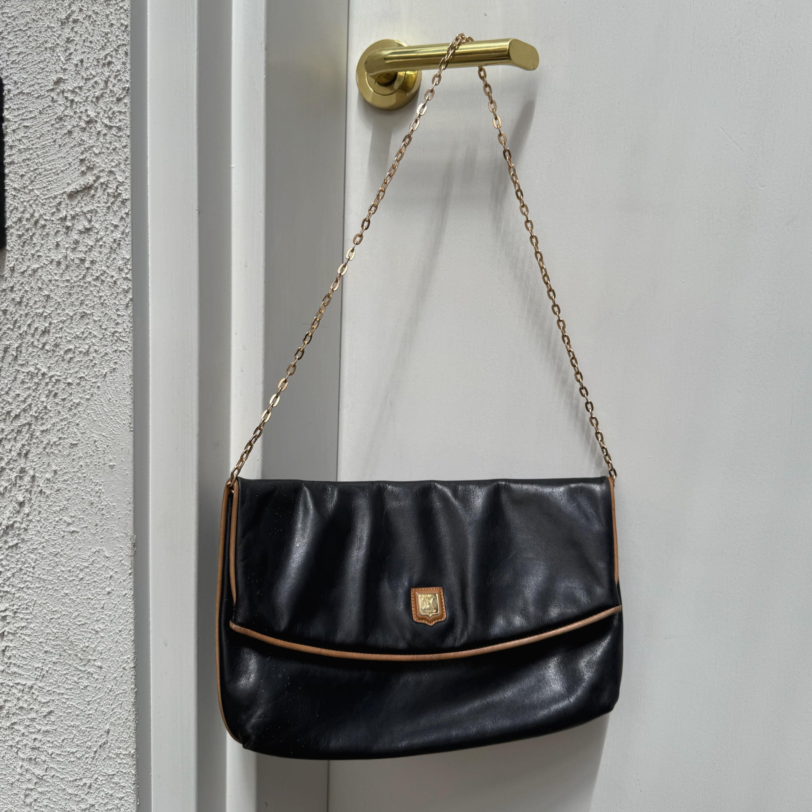 Celine Clutch Logo Triomphe