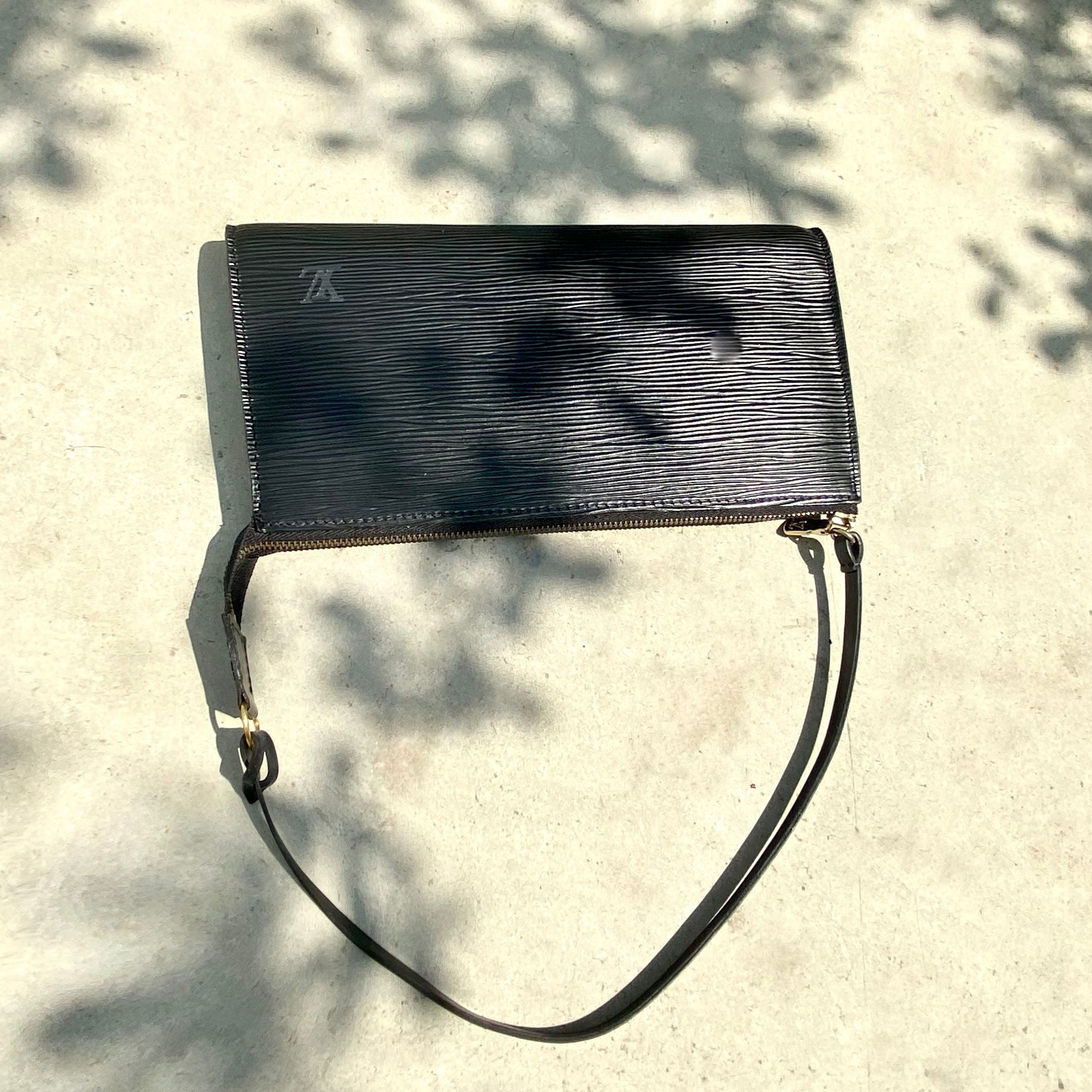 Louis Vuitton Pochette Bag In Black Epi Leather